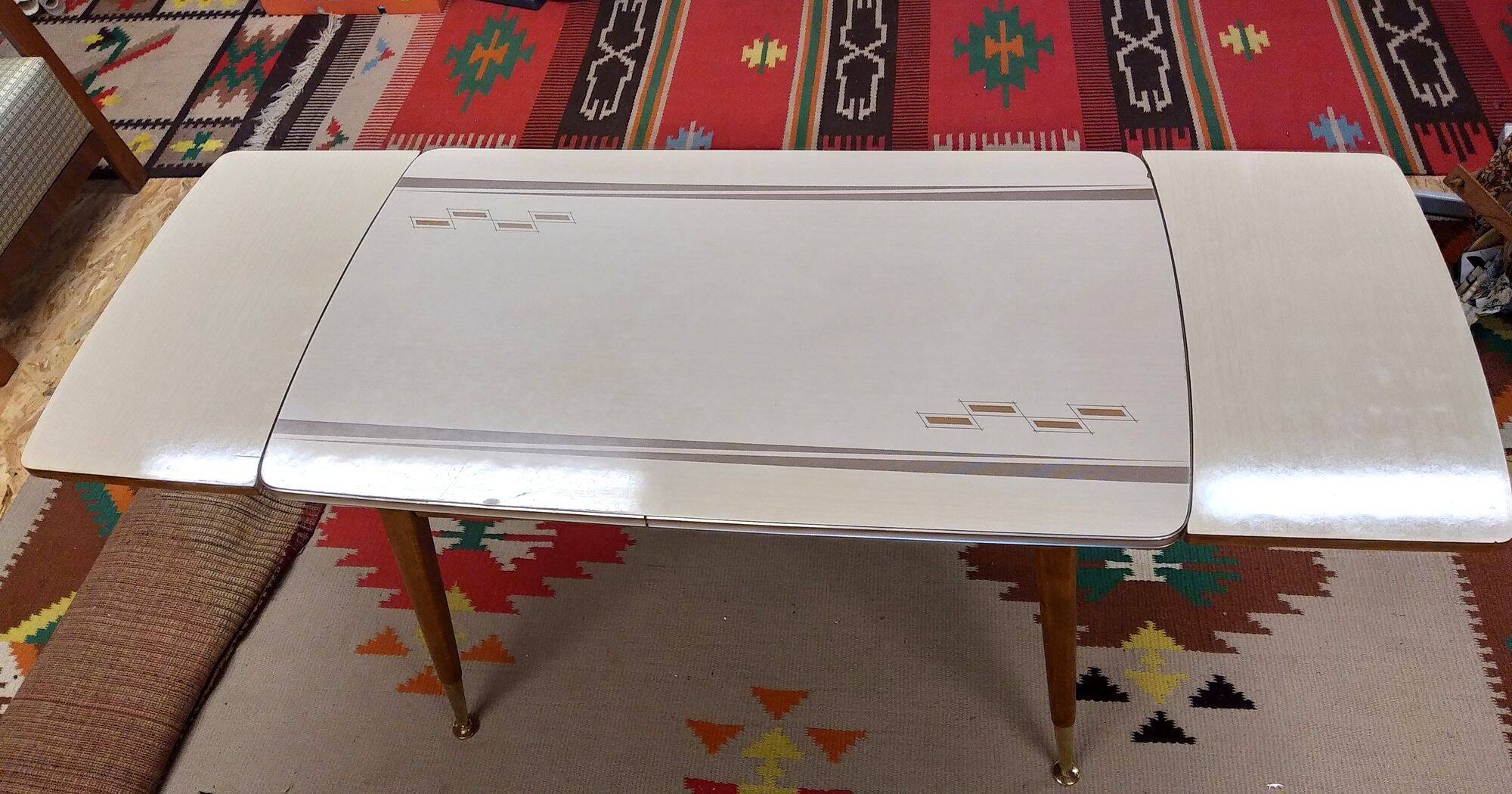 Table basse extensible, années 70