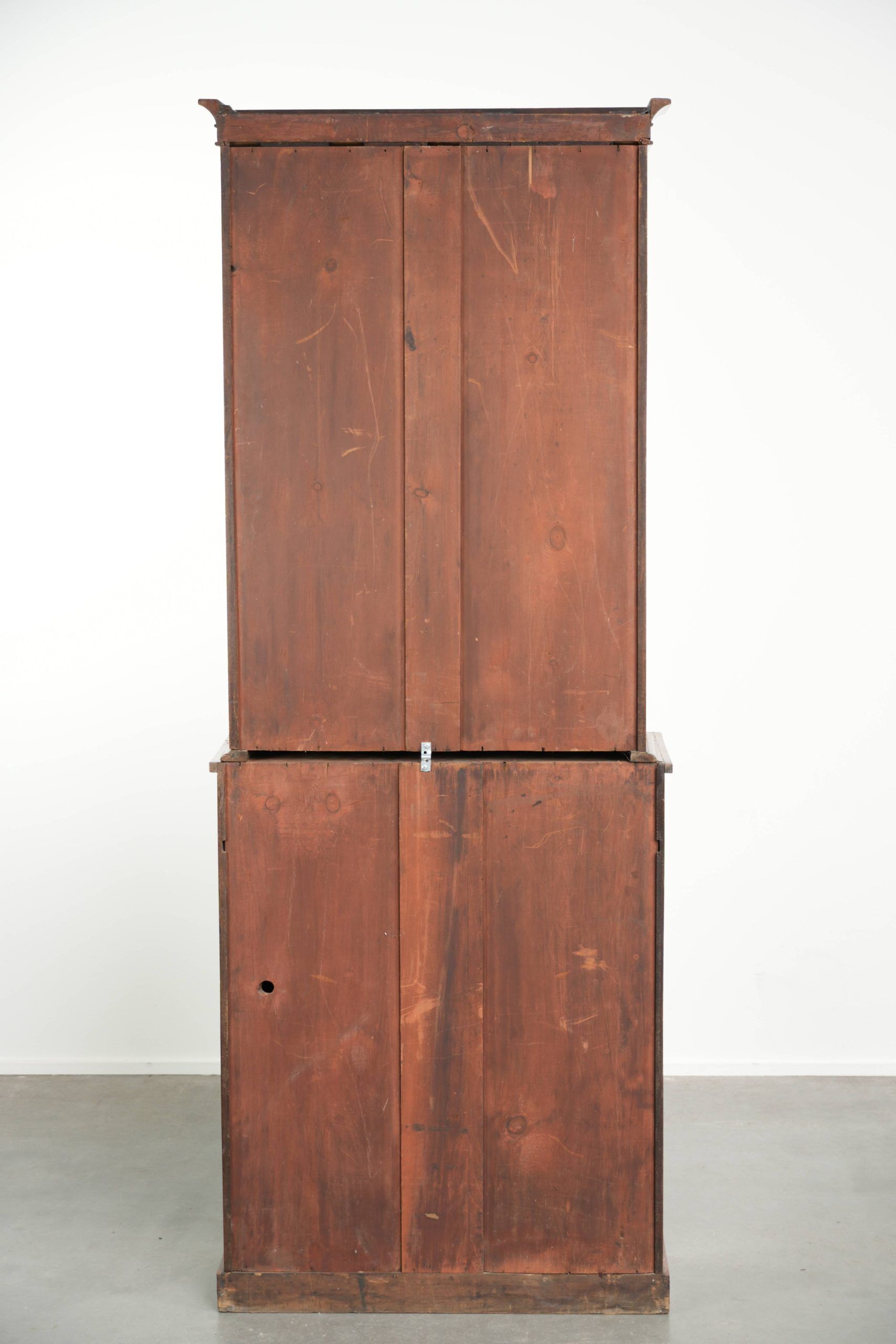 Antique English bookcase / display cabinet from the 19th century