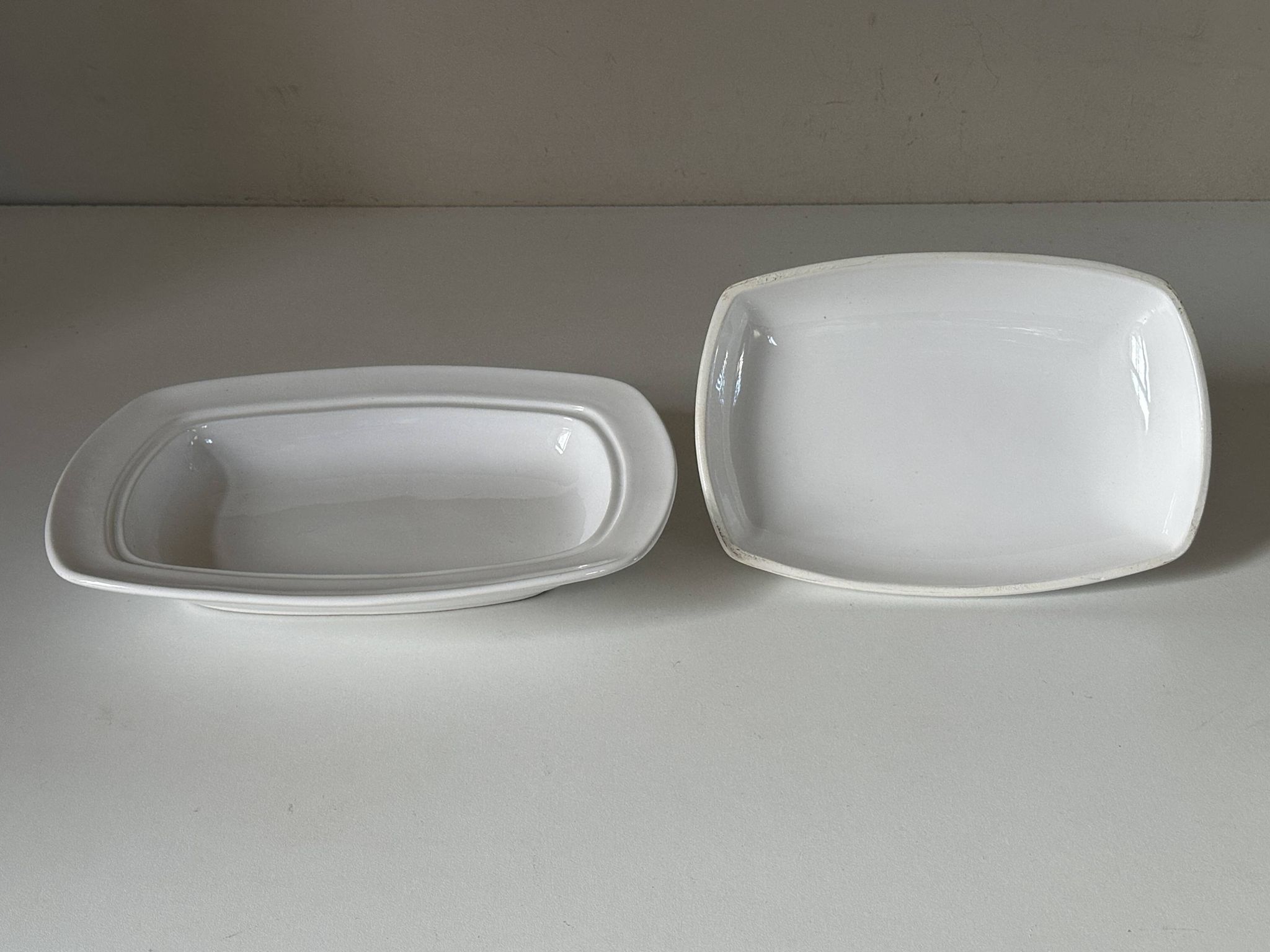 Vintage signed fish dish from the 60s and 70s