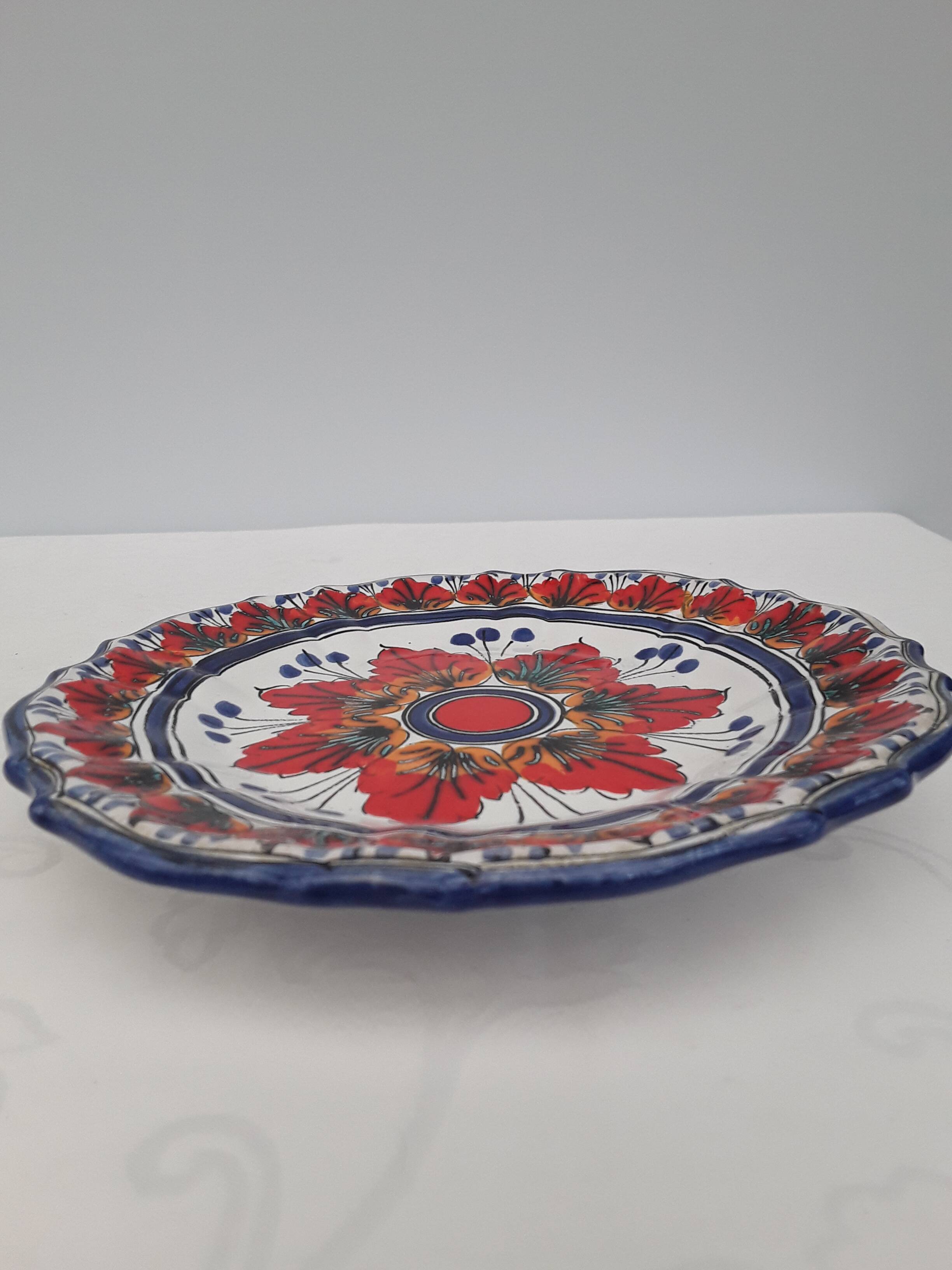 Decorative ceramic plate
