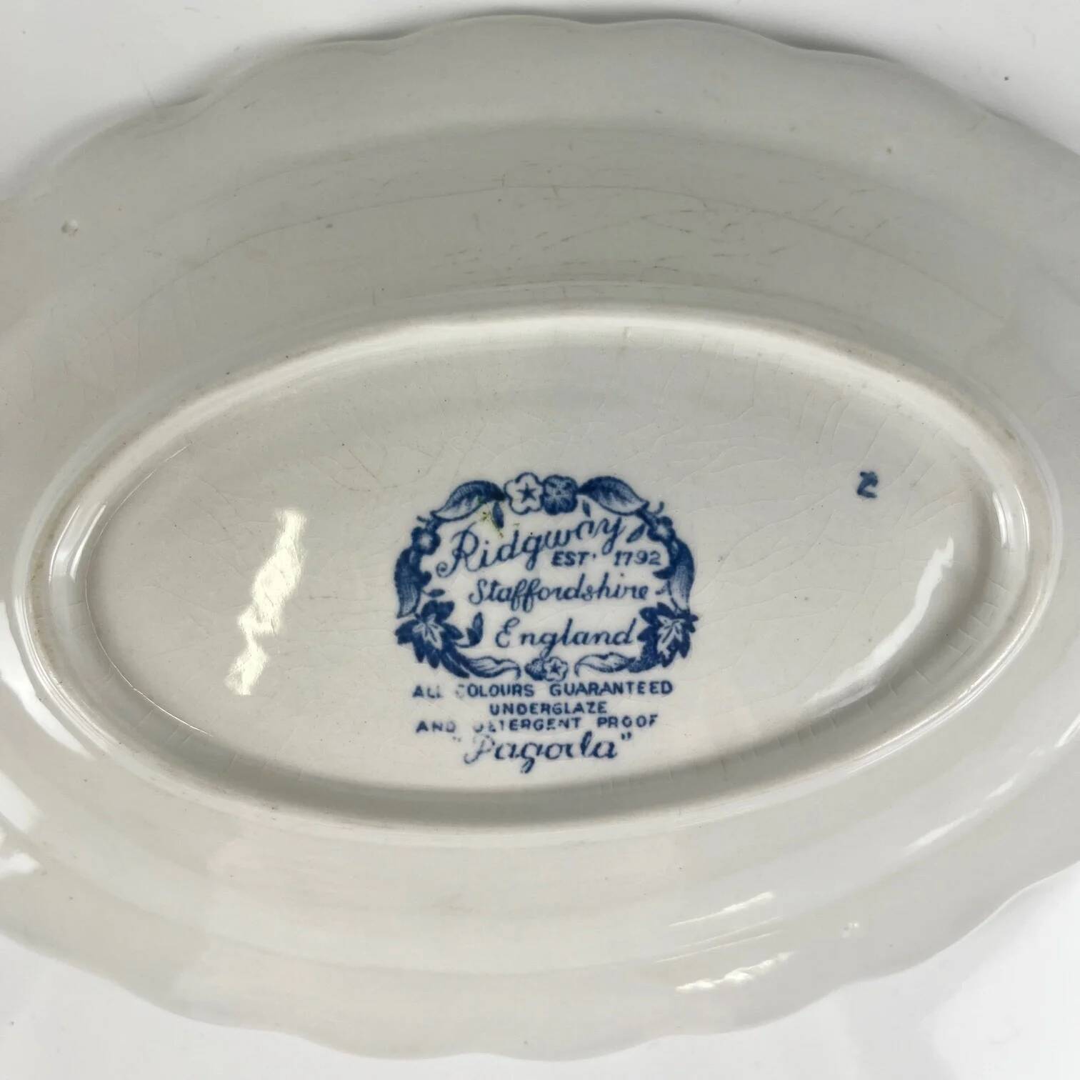 Small oval dish Ridgway model "Pagoda", Staffordshire, England, 1980.