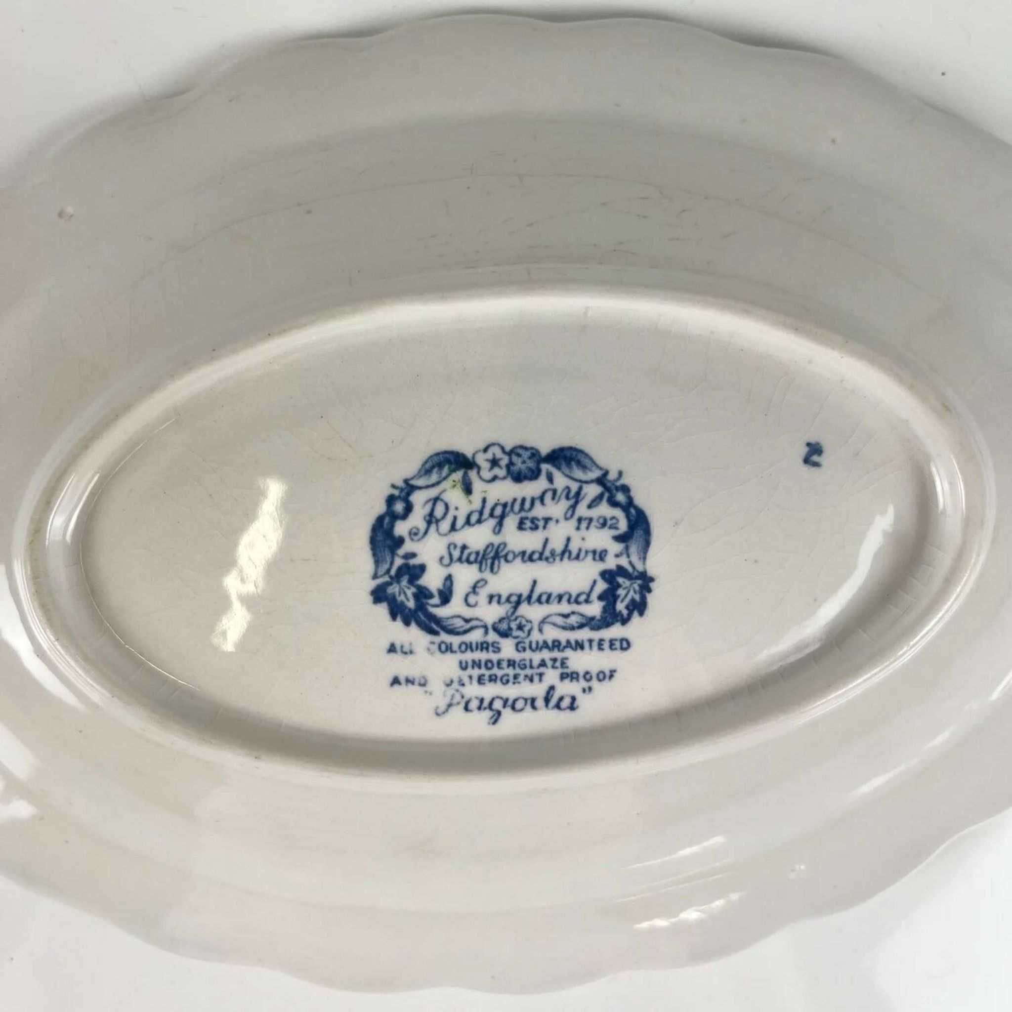 Small oval dish Ridgway model "Pagoda", Staffordshire, England, 1980.