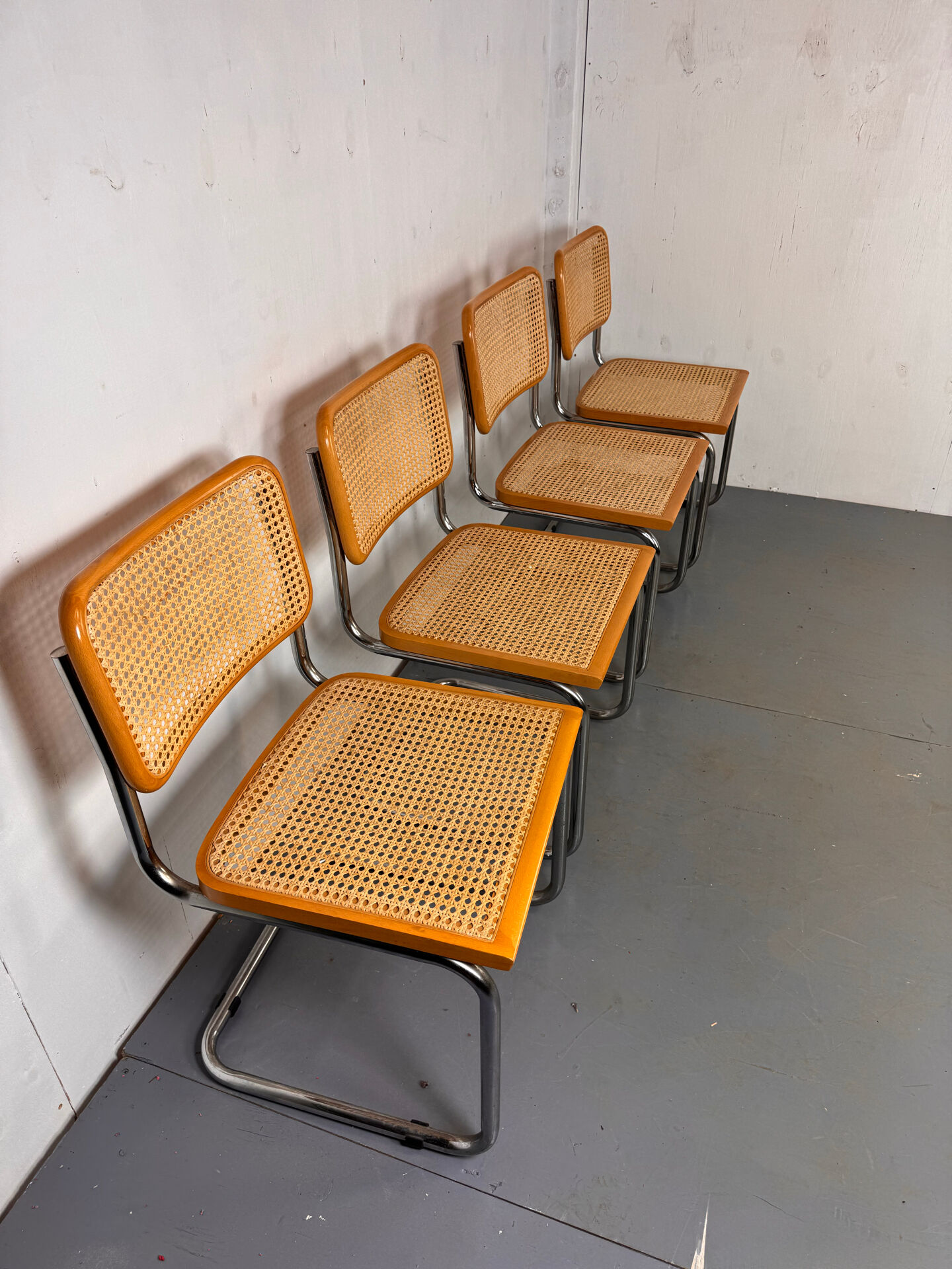 Set of 4 vintage Cesca S32 dining chairs by Marcel Breuer, 1990s