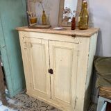 Buffet patiné beige