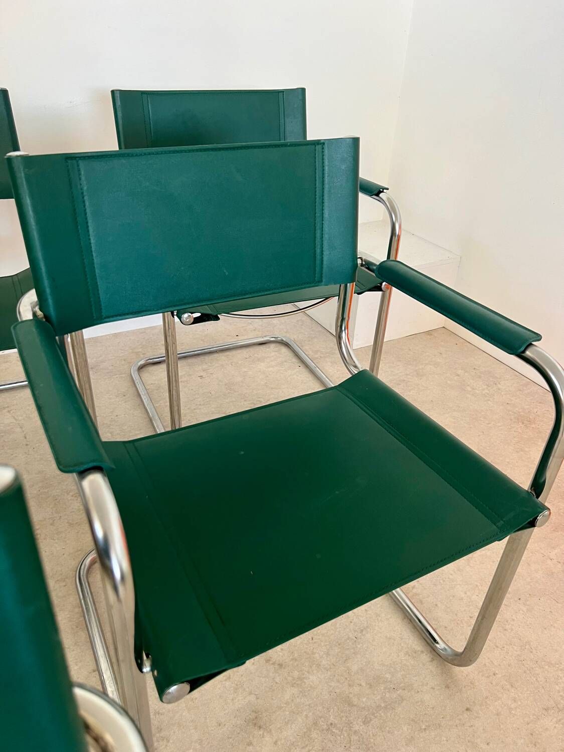 Set of 6 tubular chairs Bauhaus style design 80s/90s green