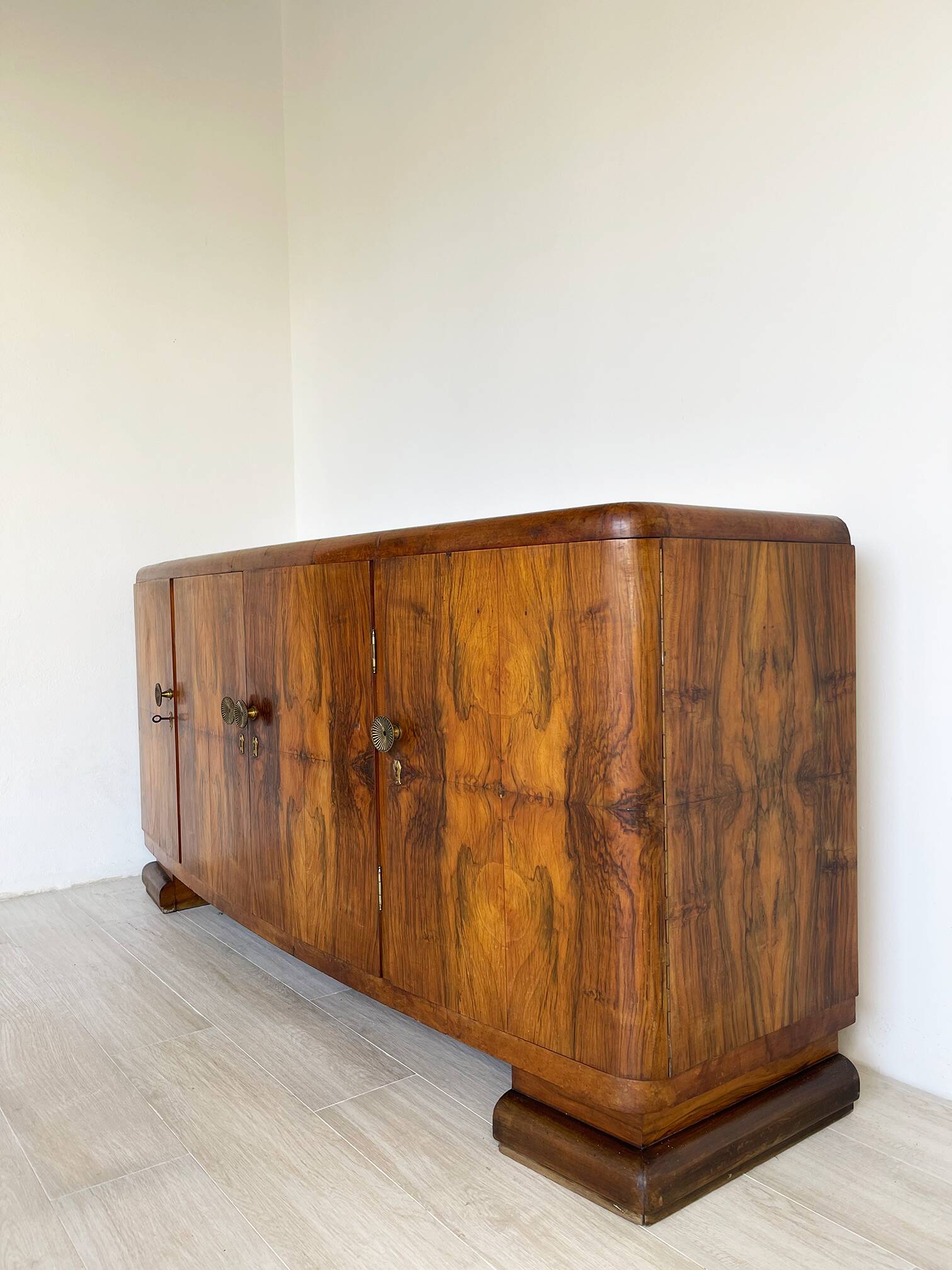 Impressionnant buffet Art déco italien des années 1920/1930