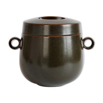 Pot with lid