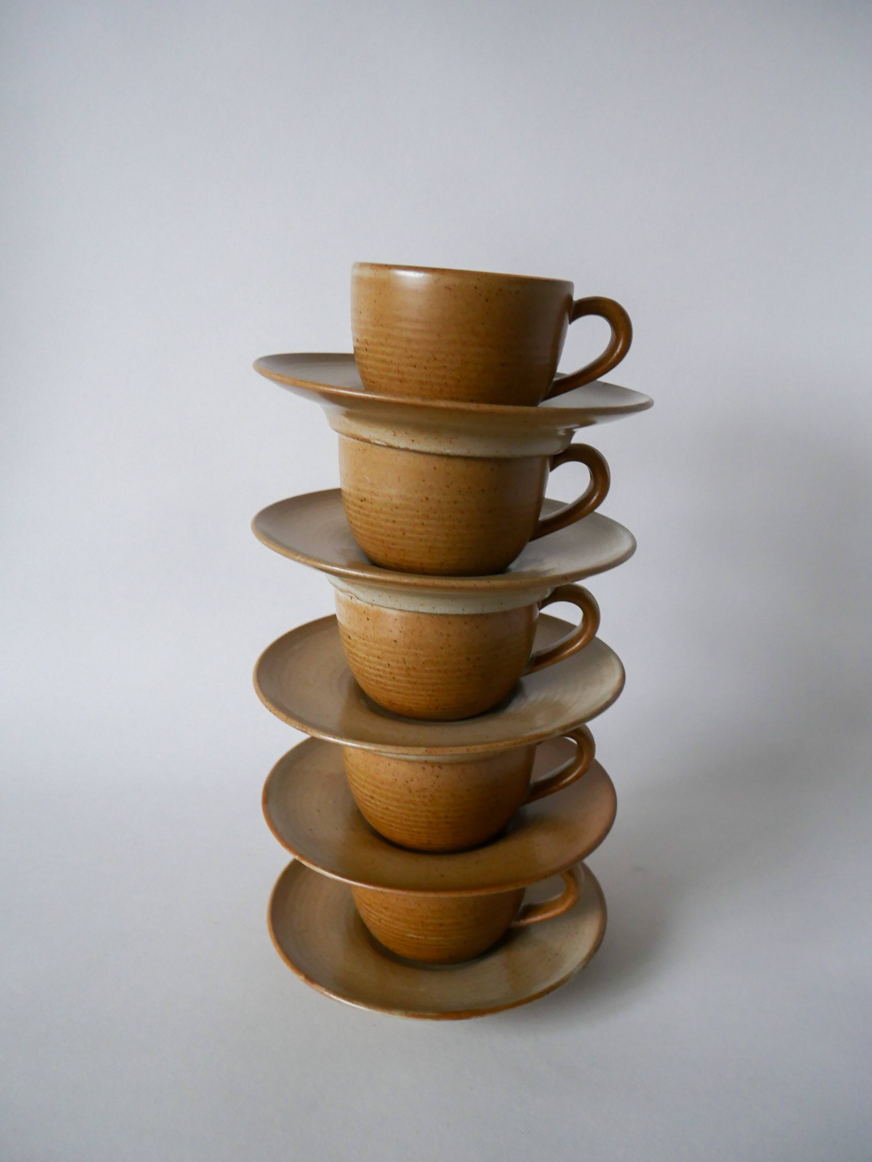 Set of 5 stoneware coffee cups and saucers 1970