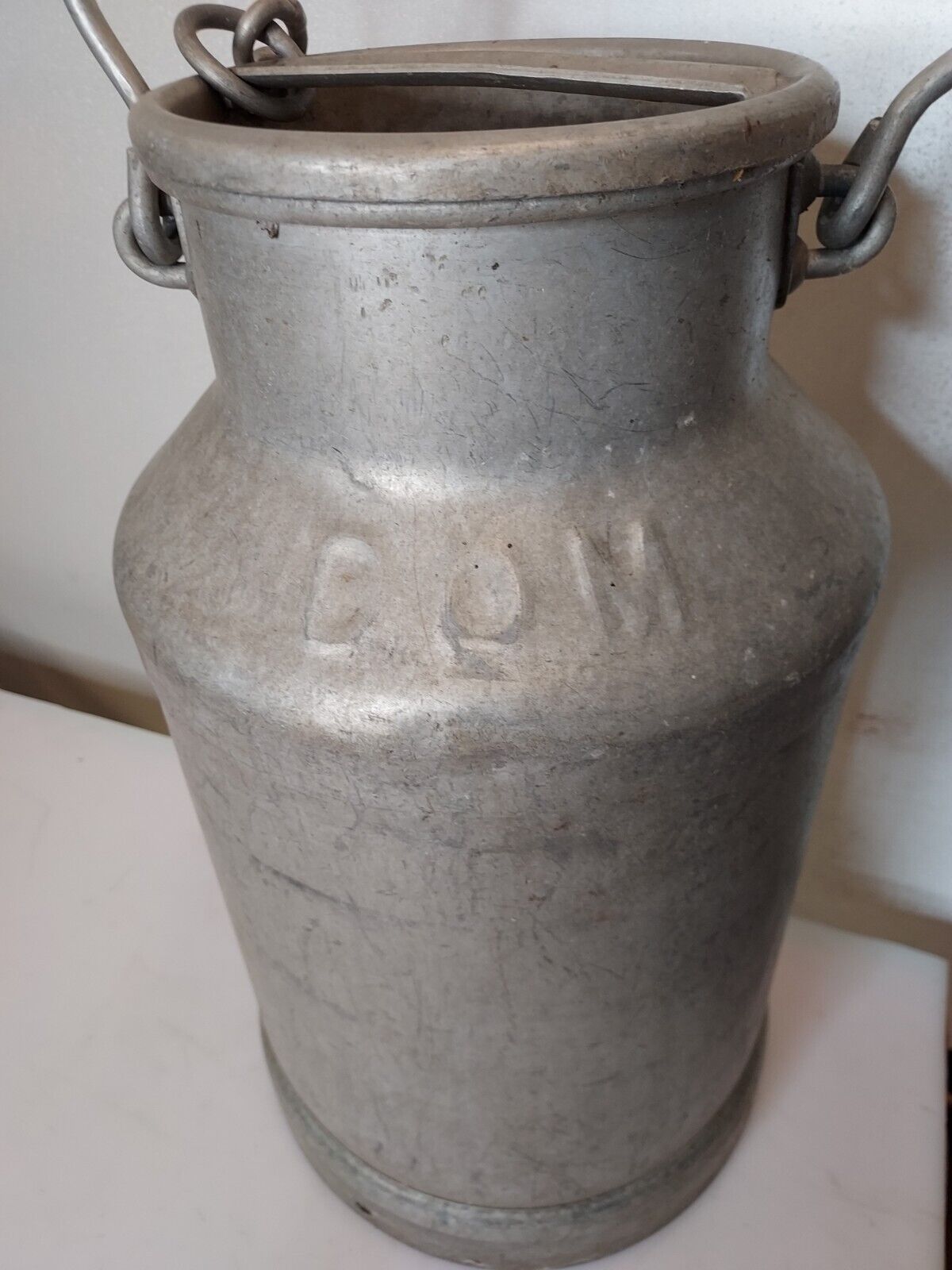 Former milk jug Hugonnet Dijon aluminum