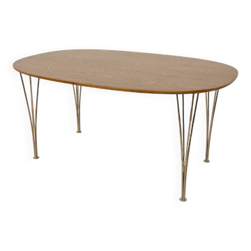 Table à manger superellipse du milieu du siècle par Piet Hein et Bruno Mathsson pour Fritz Hansen, Danemark, années 1980.