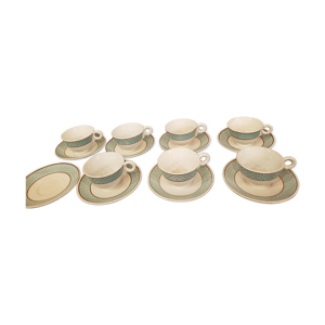 7 tasses & 8 sous tasses porcelaine