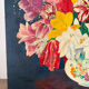Bouquet rouge sur entablement, signé 1952