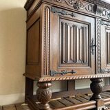4-door raised sideboard
