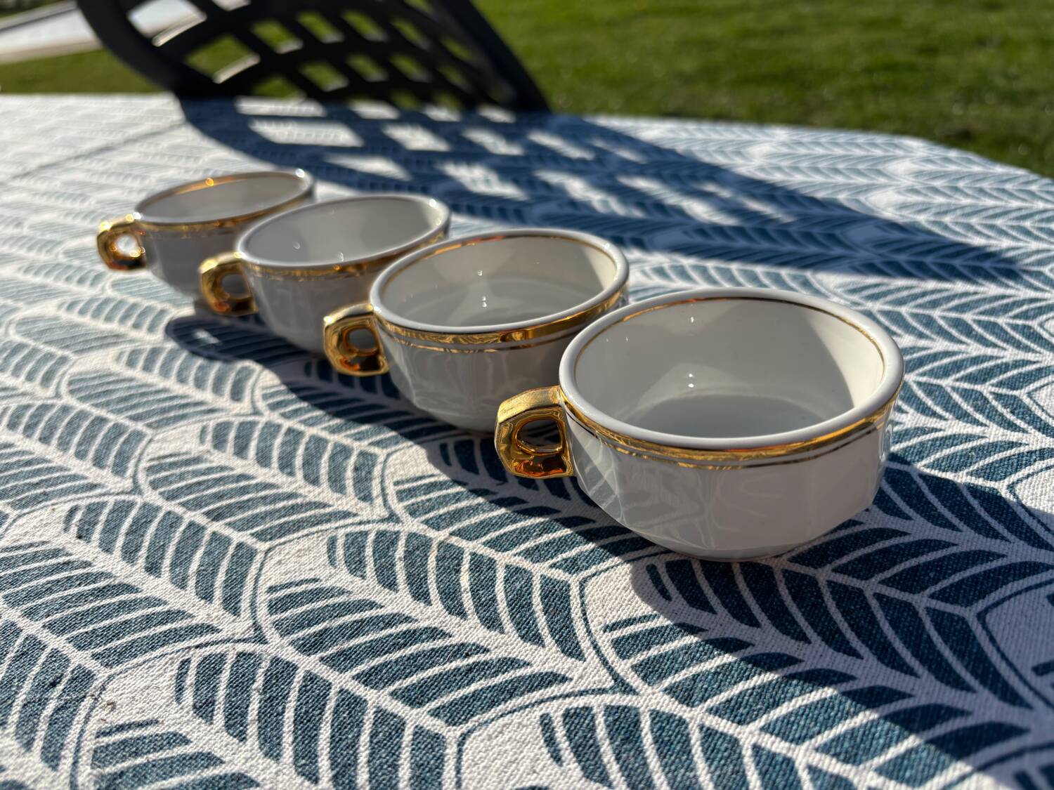 4 tasses bistrot Pillivuyt France
