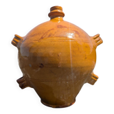 Cruche à huile d'olive.