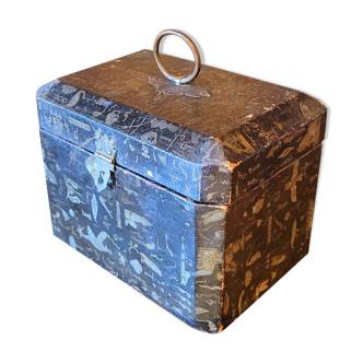 Vintage box decorated in Ancient Egypt from the 20s 30s