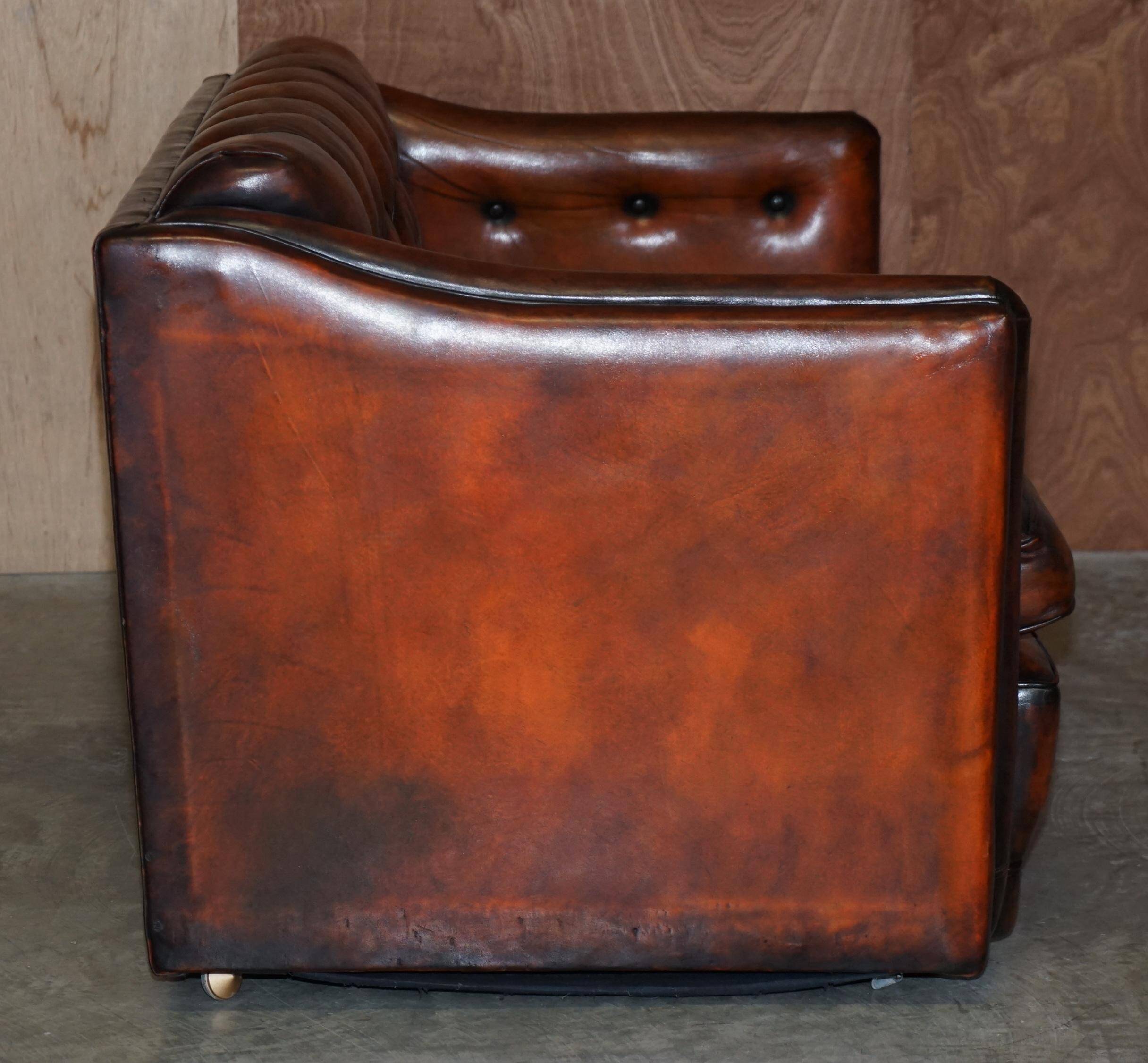 Restored Chesterfield leather canapé Art Deco circa 1920