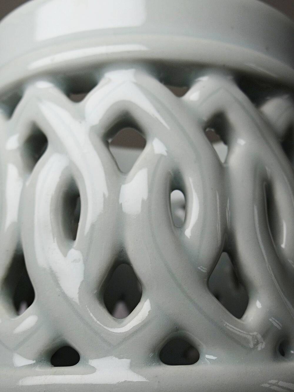 Celadon reticulated porcelain brush holder, Korea, Joseon style, 20th century.