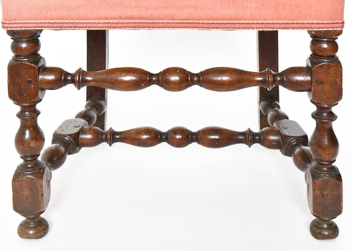Chaise style Louis XIII