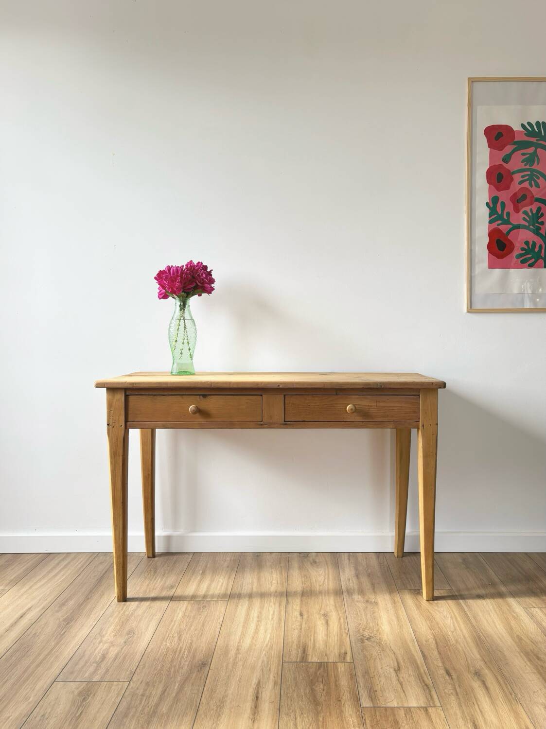 Farmhouse table with 2 large drawers