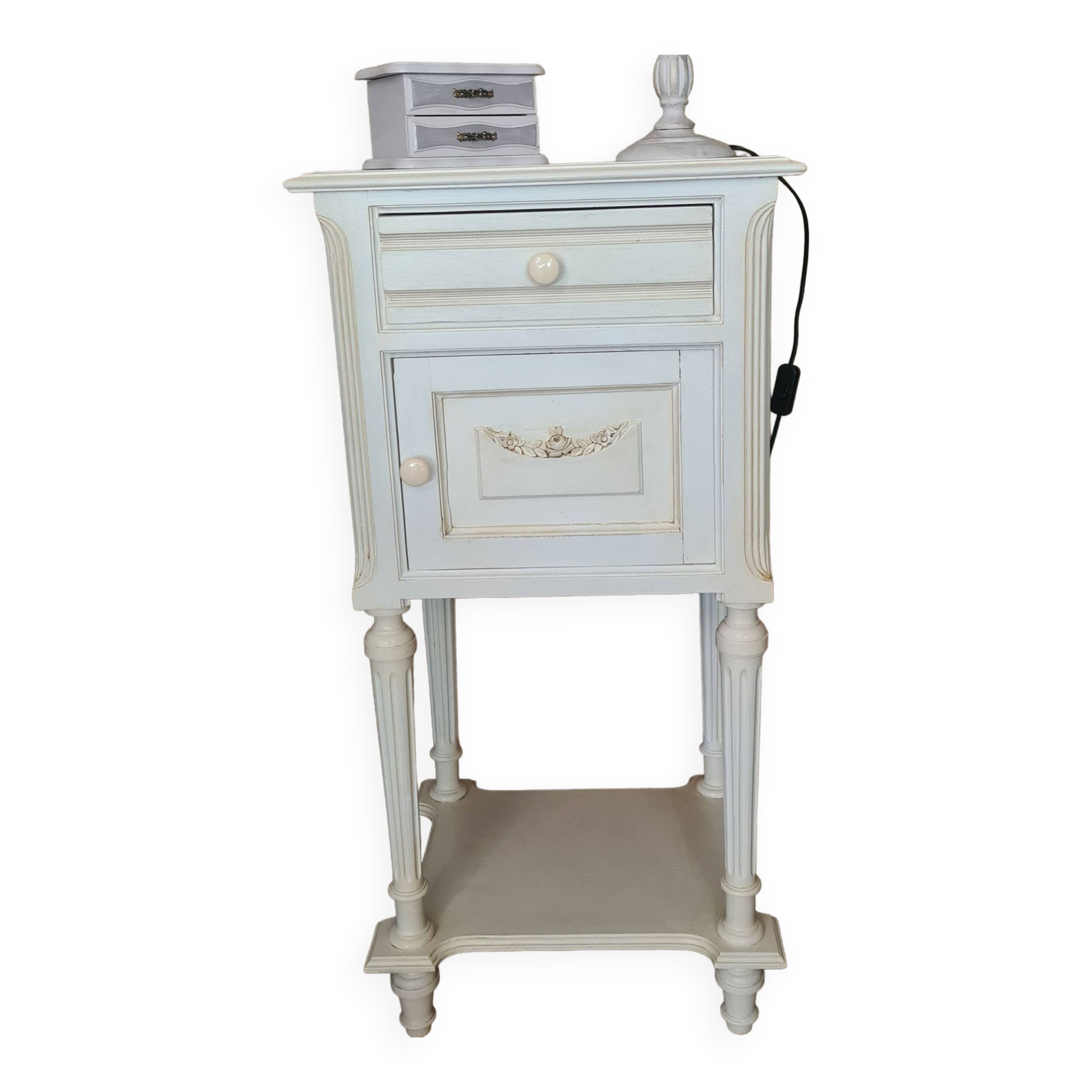 Bedside table early 1900, fluted feet