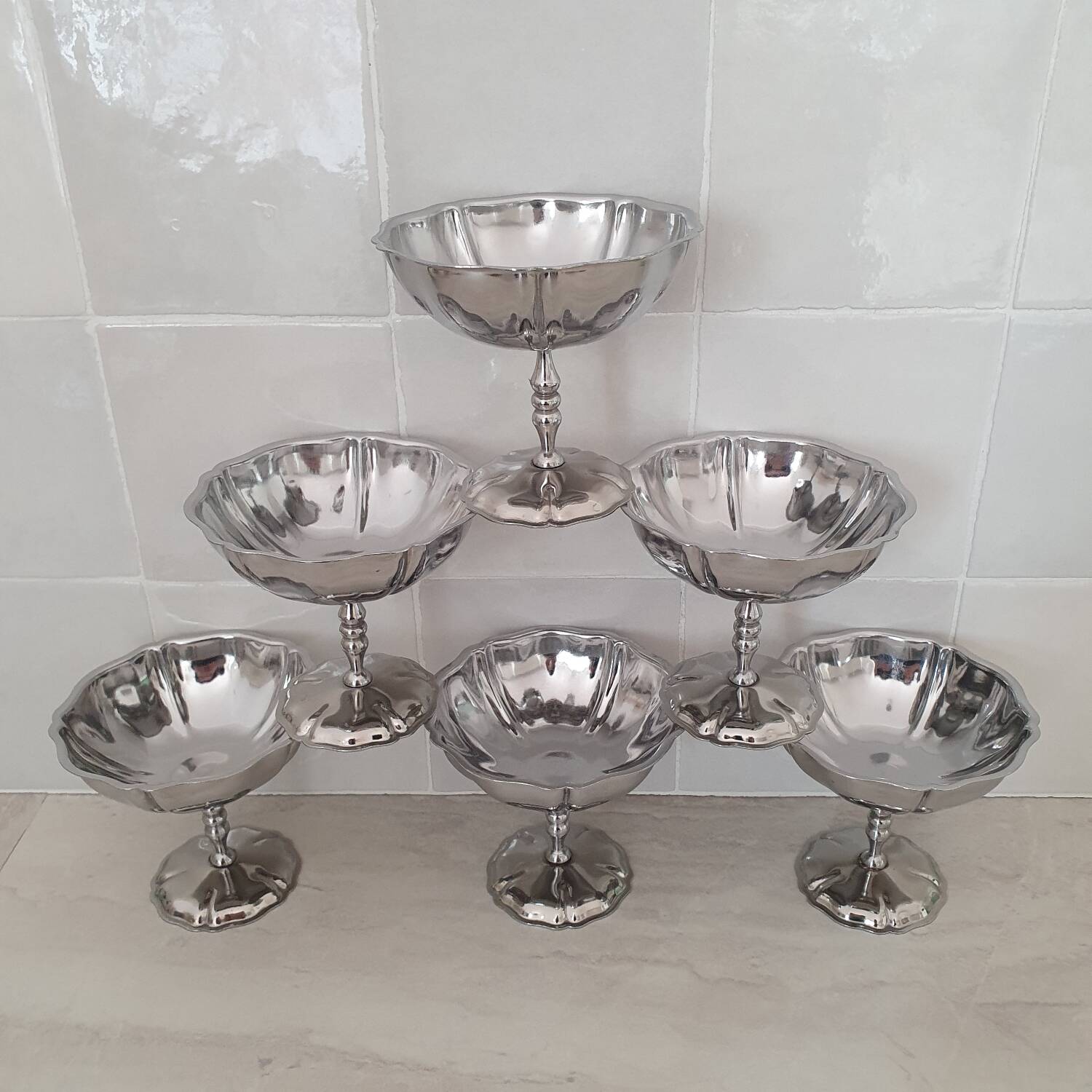6 Coupes à dessert en inox