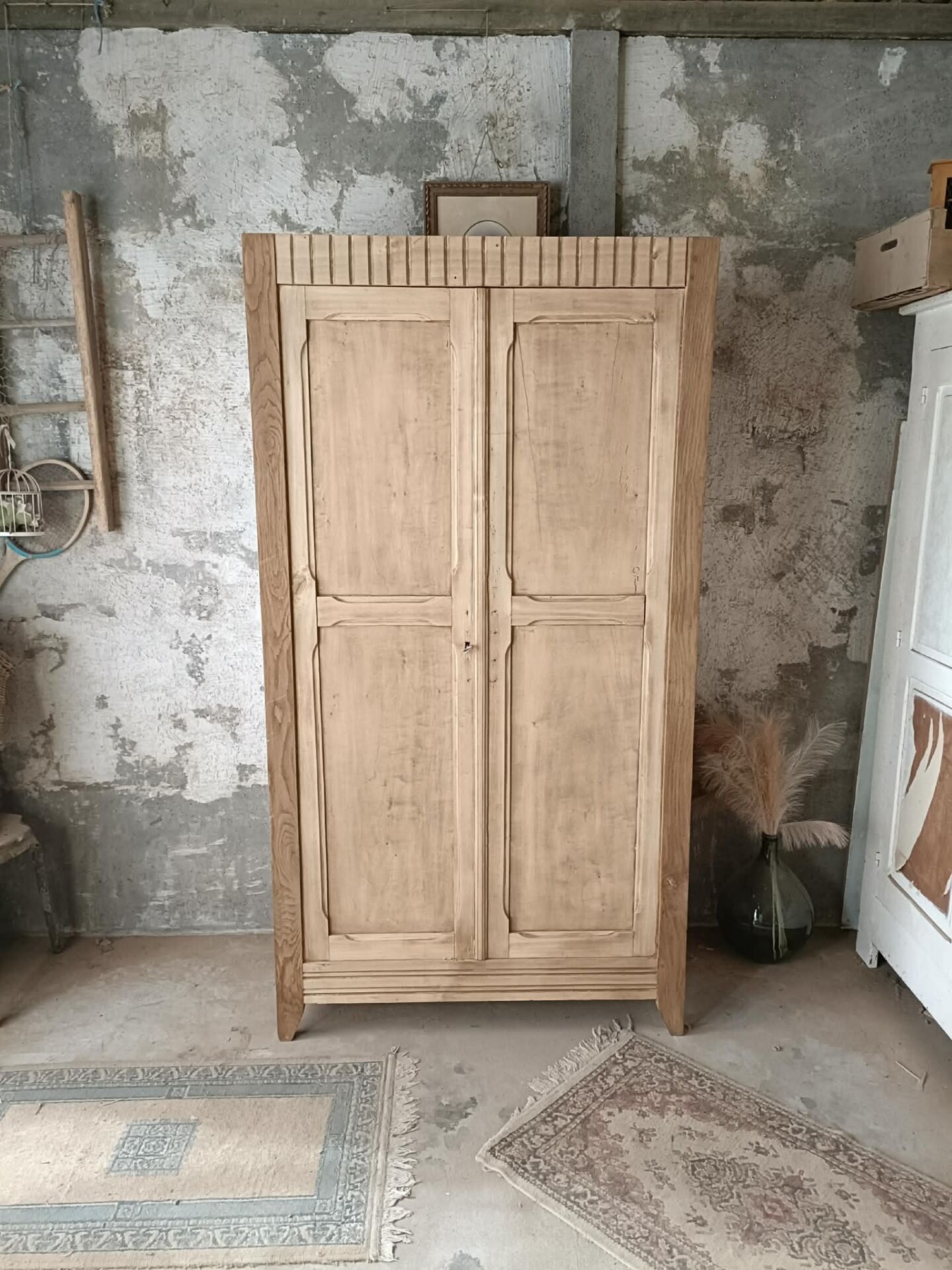 Armoire parisienne 