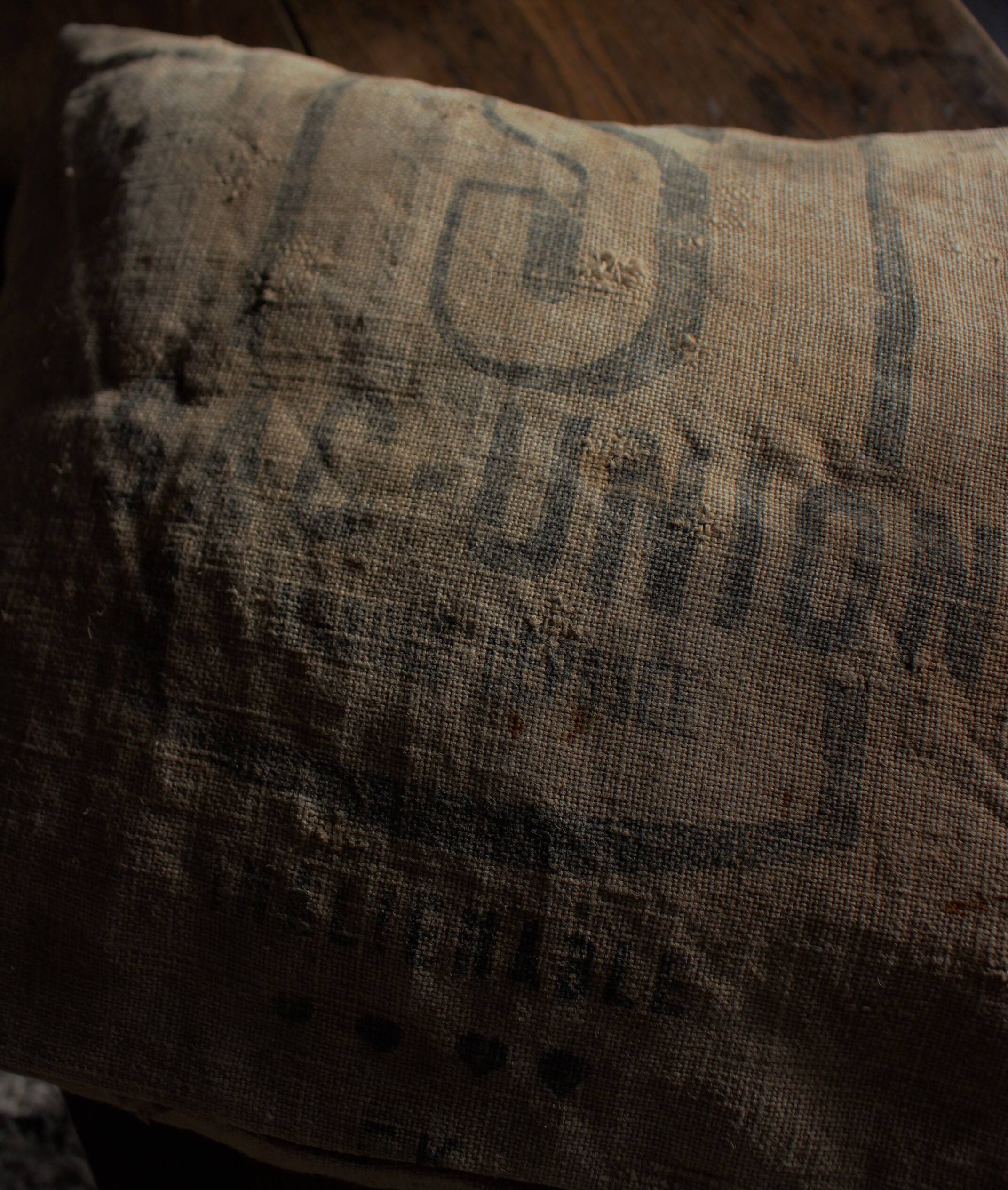 Burlap Cushion