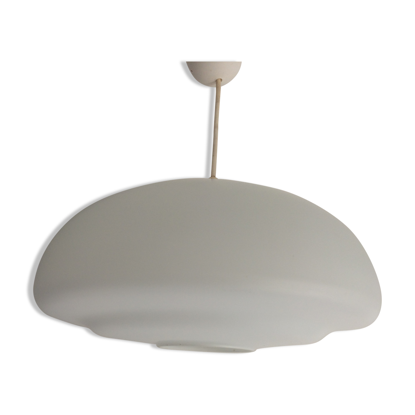 Suspension in opaline