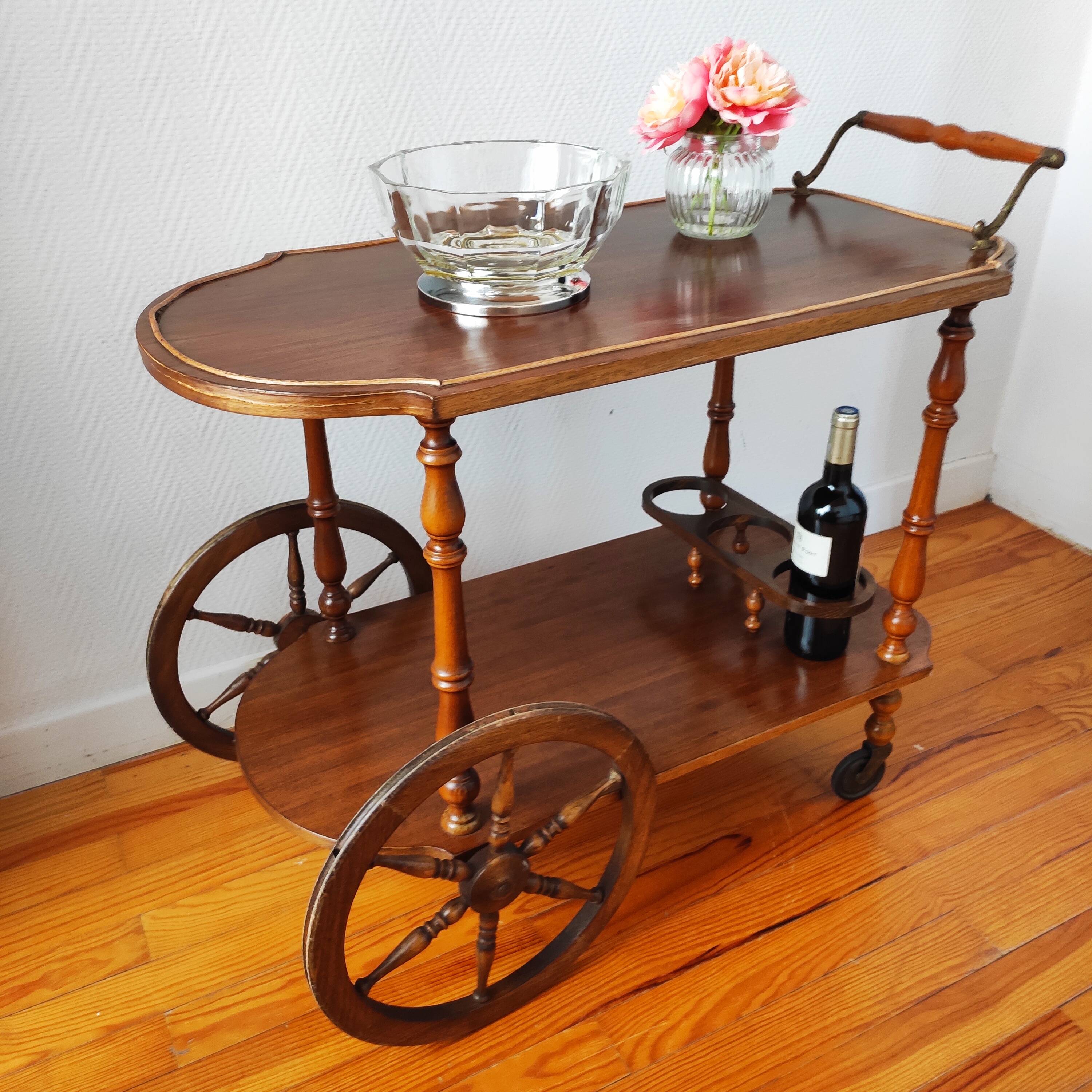 Trolley on wheels service trolley