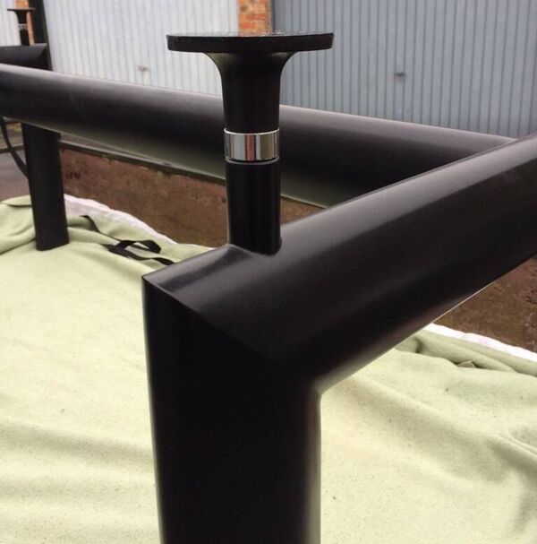 Grande table type LC6 - Le Corbusier. Vintage