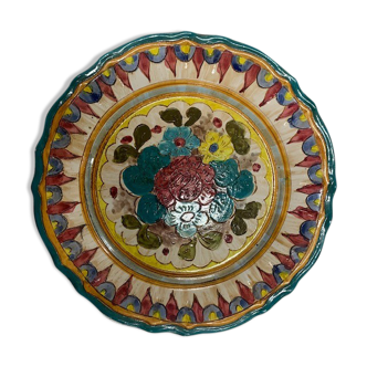 Round ceramic dish