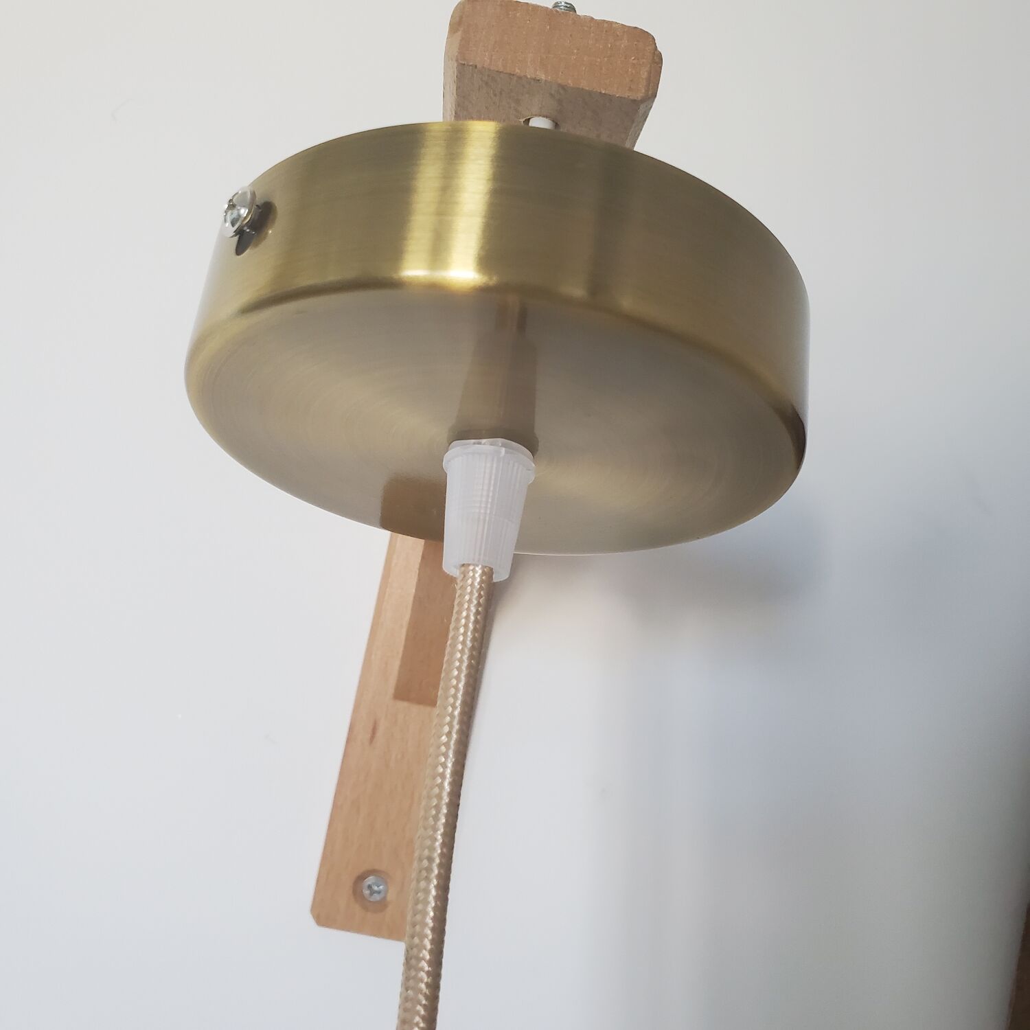 Lotus flower suspension in mother-of-pearl and brass