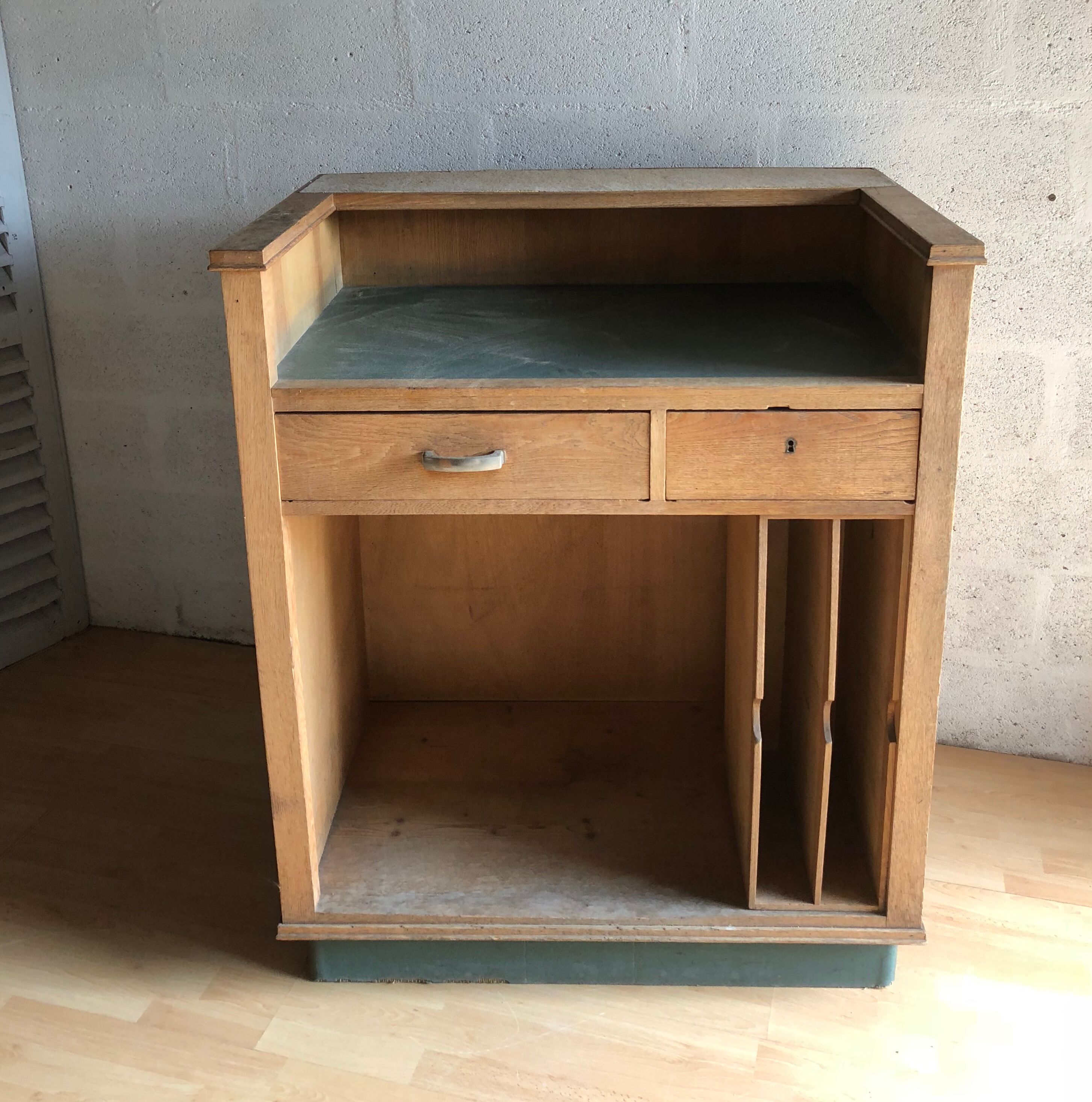 Comptoir de caisse meuble de métier ancien