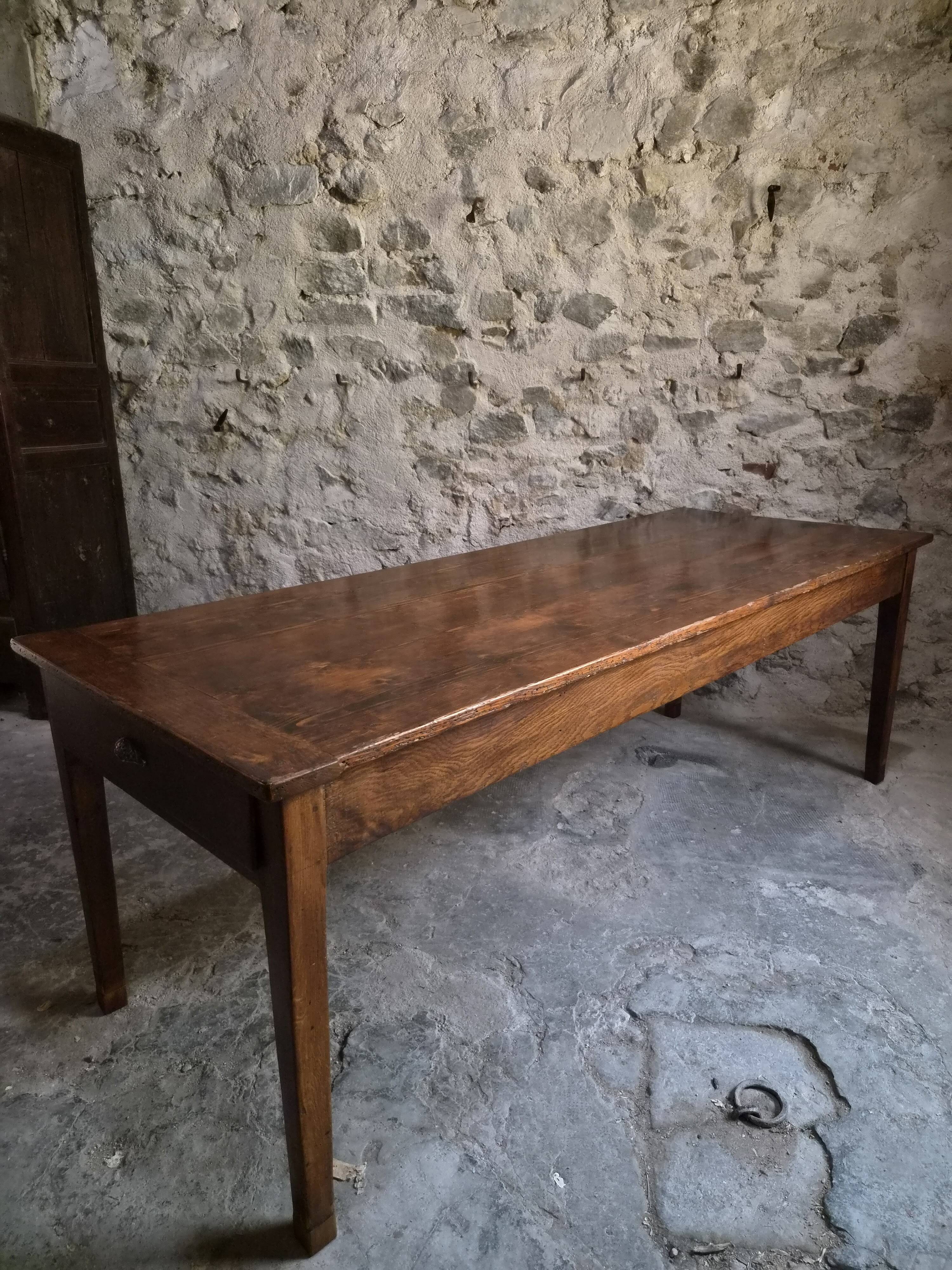 Table à manger de ferme française ancienne avec deux tiroirs | Chêne & pin | vers 1850–1900