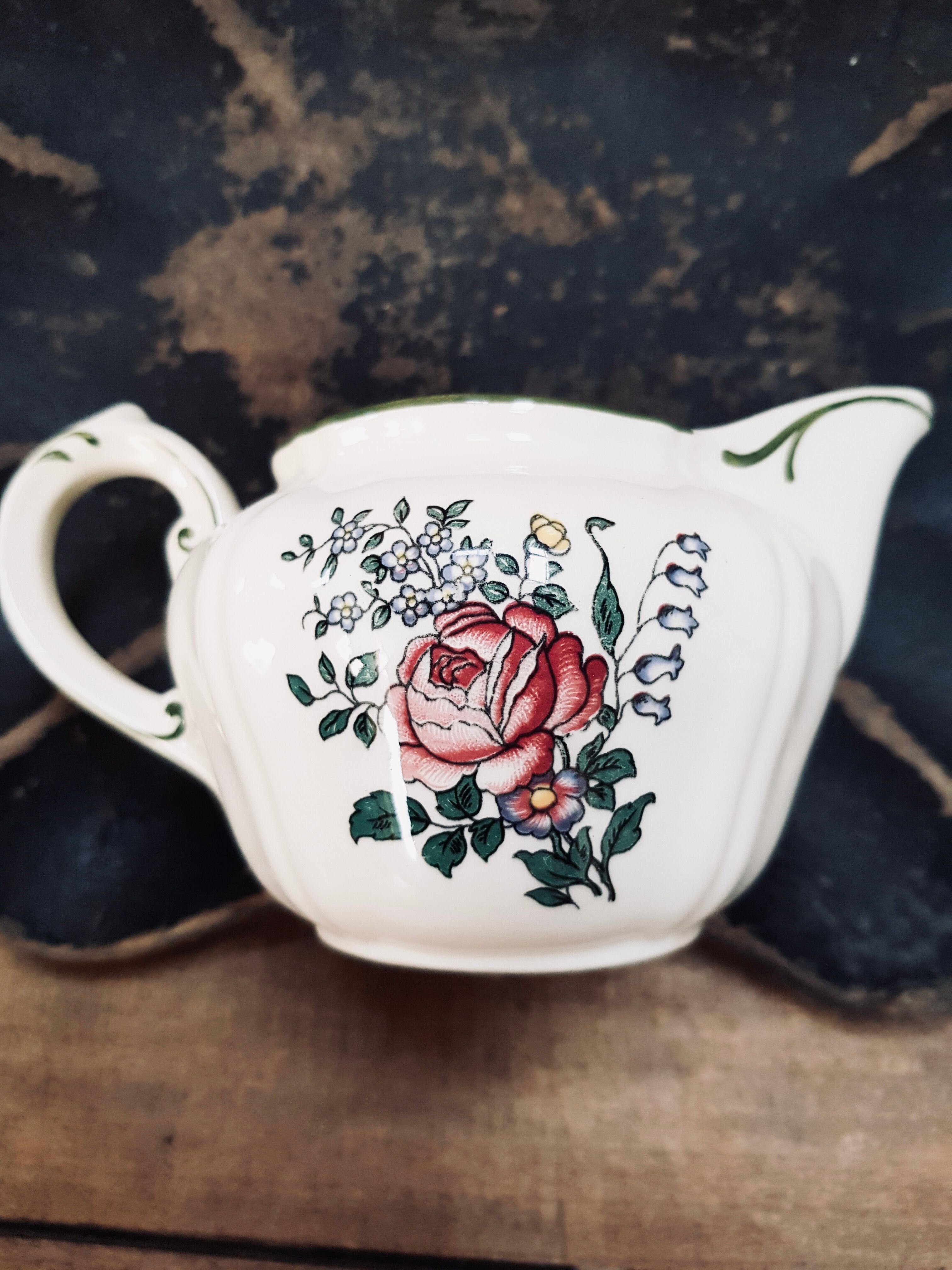 Villeroy milk pot and boch