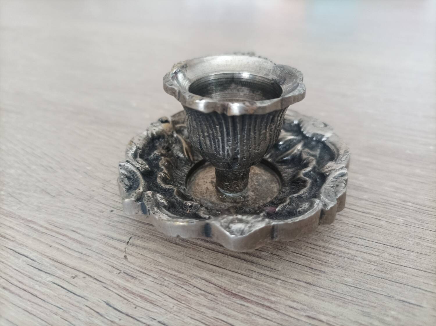 Candle holder