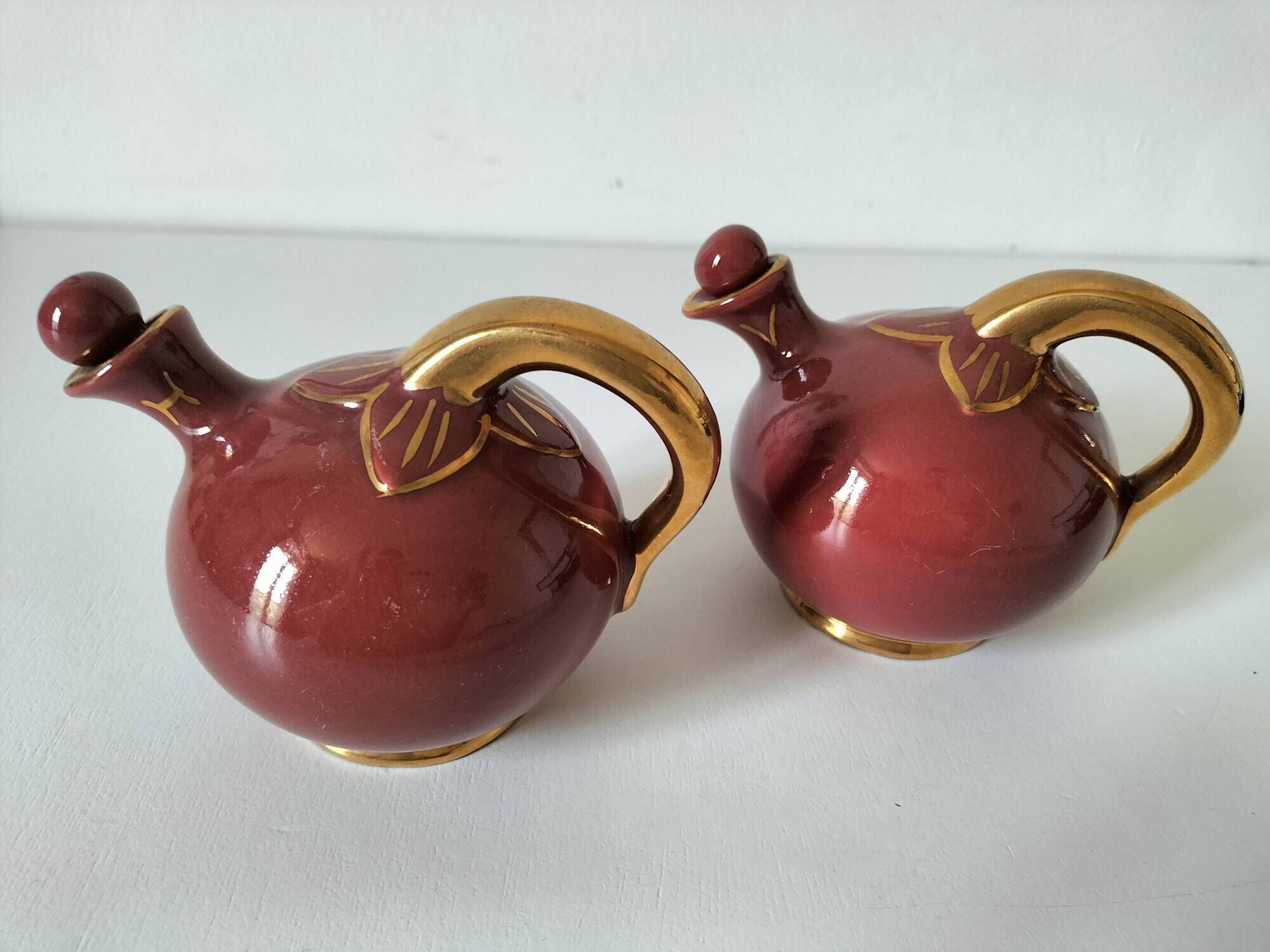 Two small pouring bottles Röd Rubin