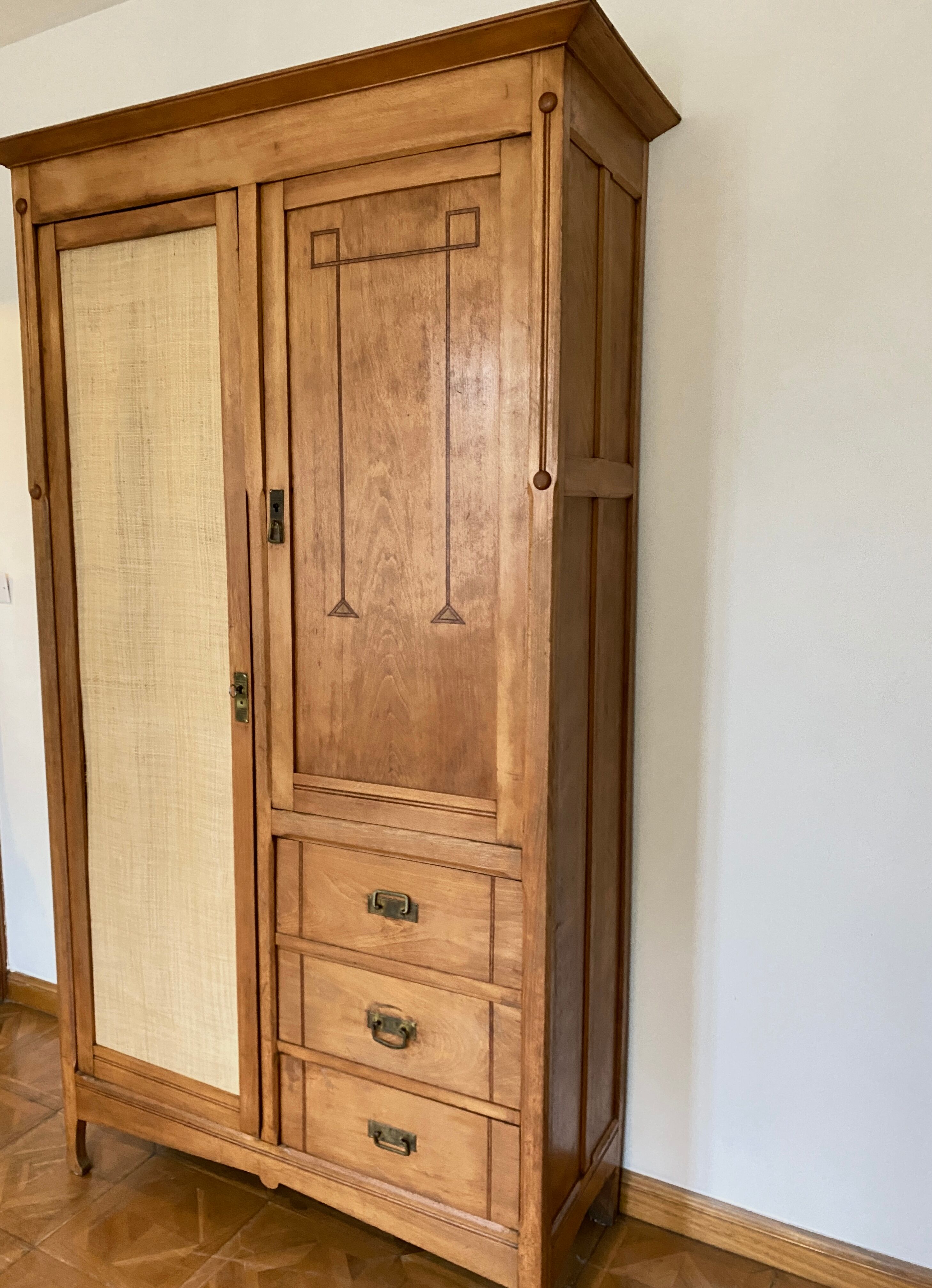 Armoire art déco bois brut & jute