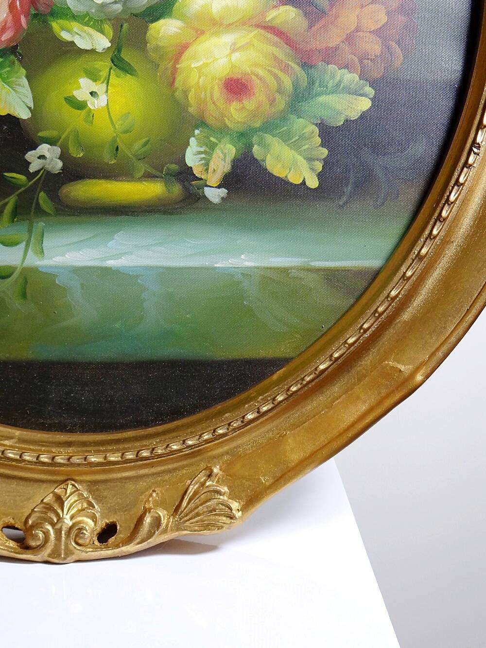Large oil on canvas bouquet medallion wooden frame gilded stucco vintage