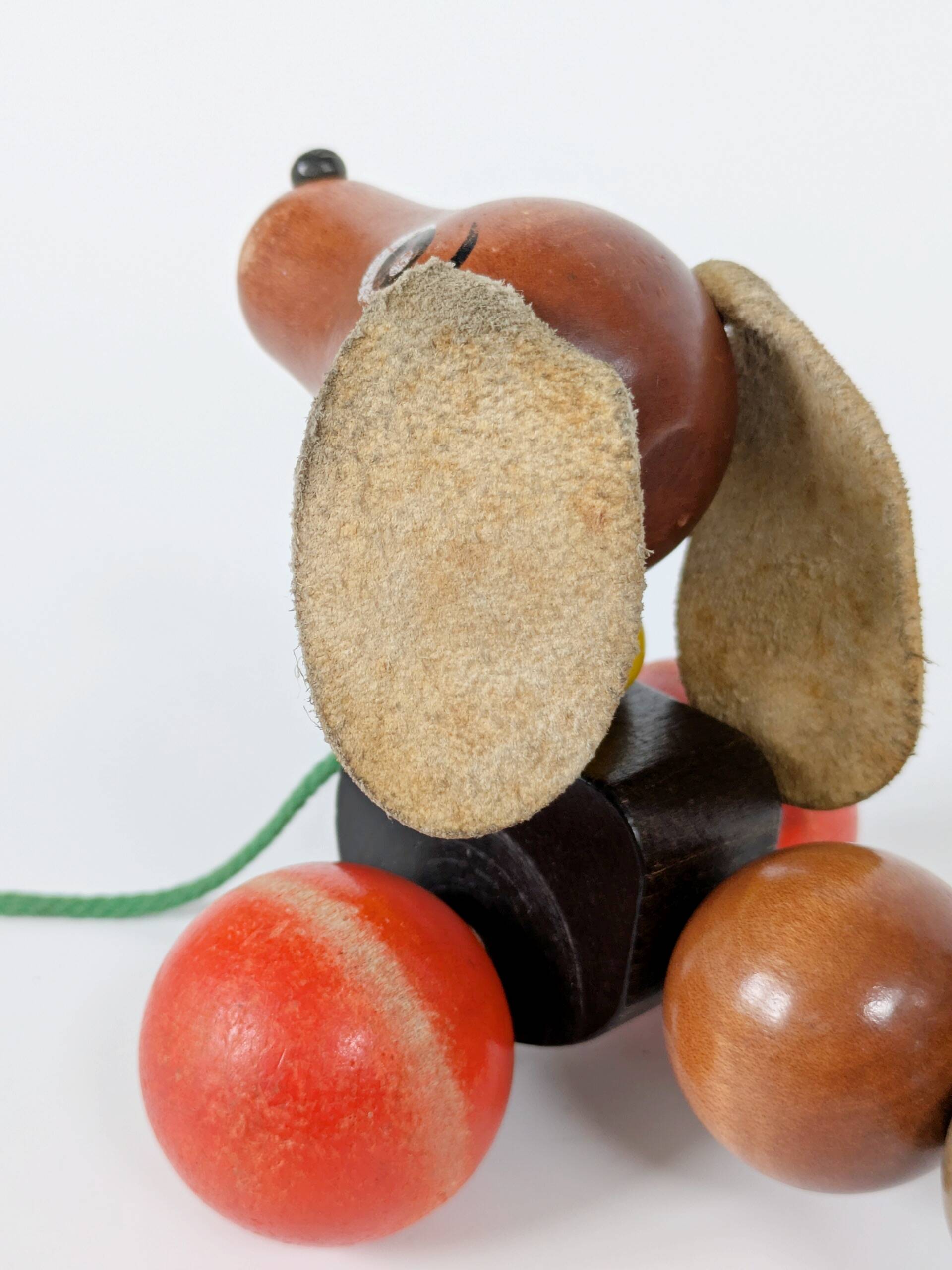 Vintage wooden pull-along dachshund toy | Lorenz, Germany