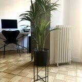 Hübsch metal pedestal pot cover
