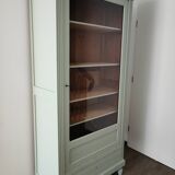 Armoire vitrée parisienne