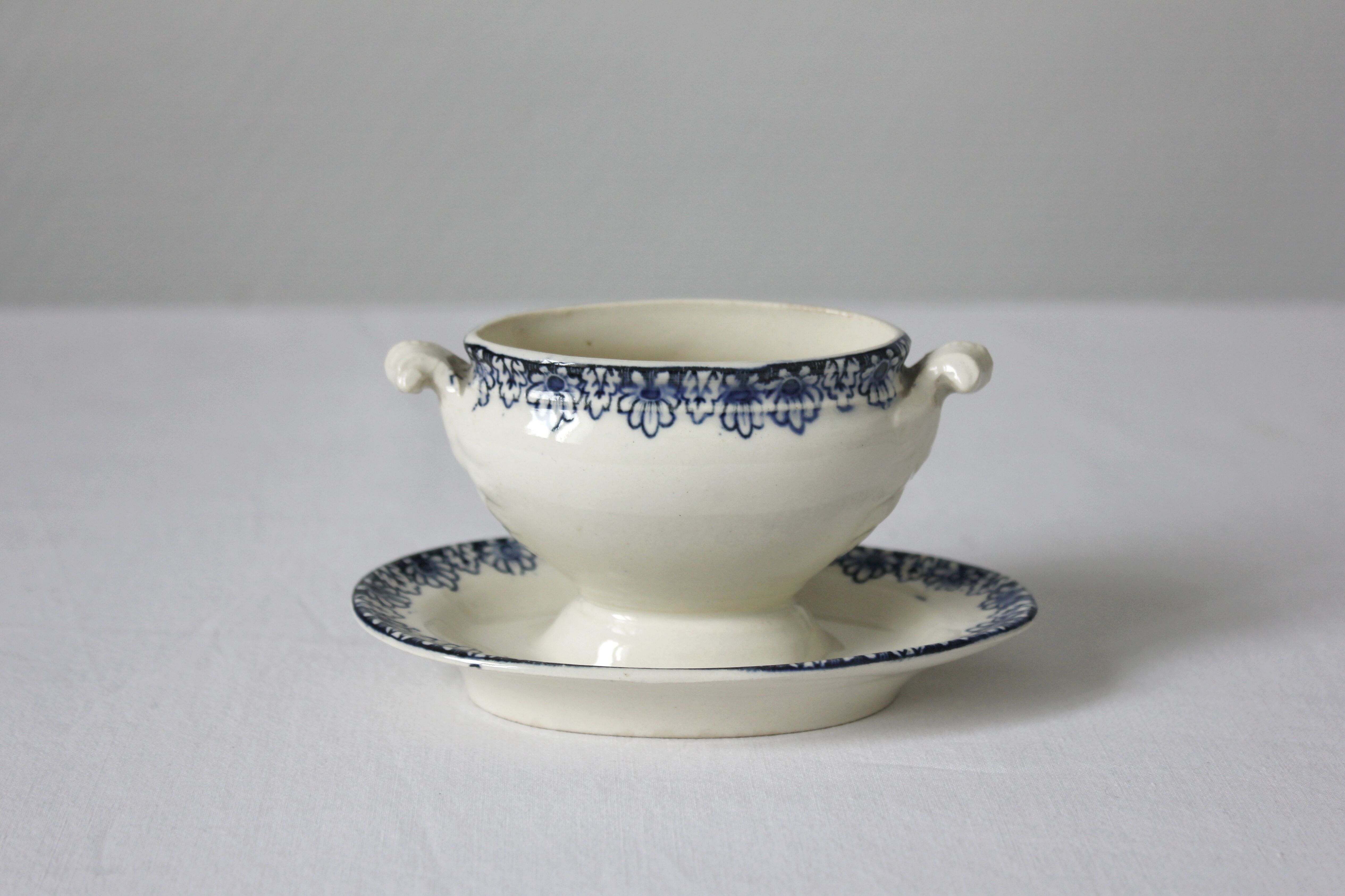 Antique ironstone mustard pot KG Lunéville