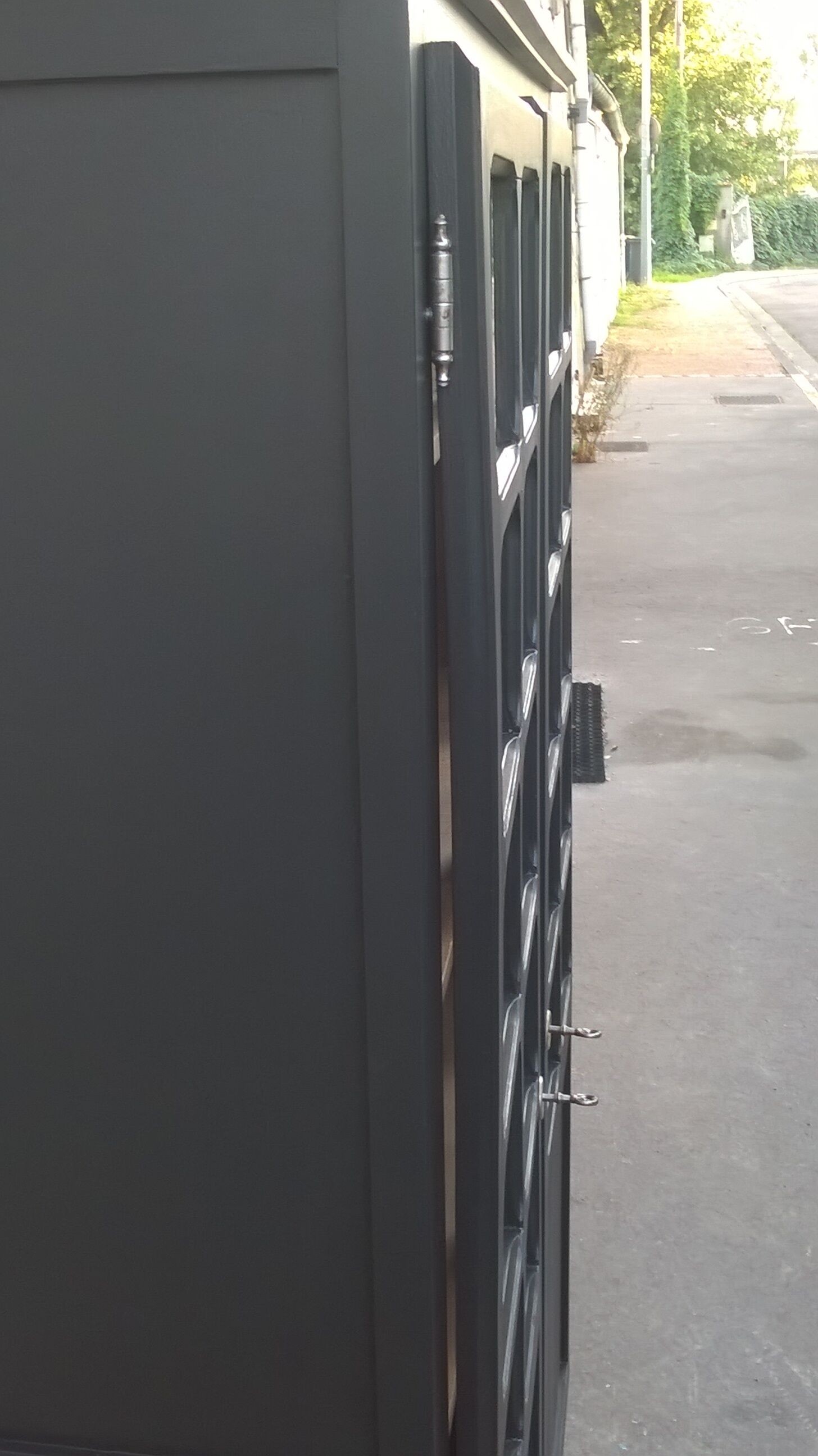 Parisian showcase cabinet