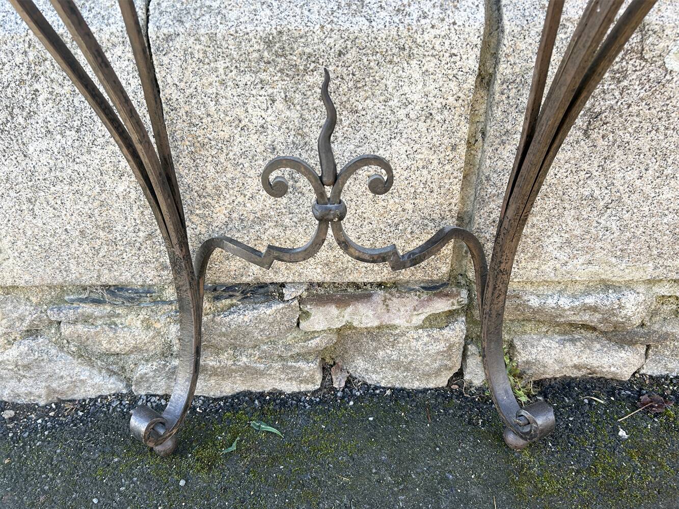 Wrought iron console, marble, 20th century