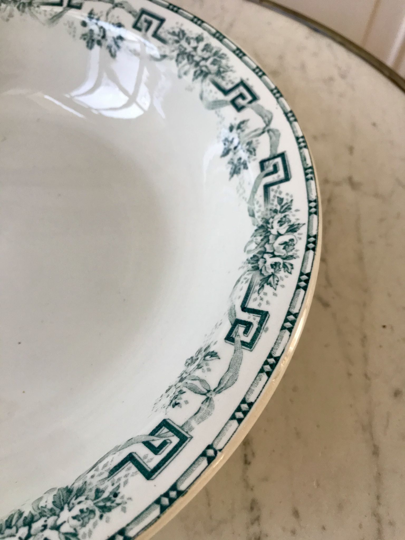 Hollow round dish / salad bowl Terre de Fer Moulin des Loups "Athens" late nineteenth century