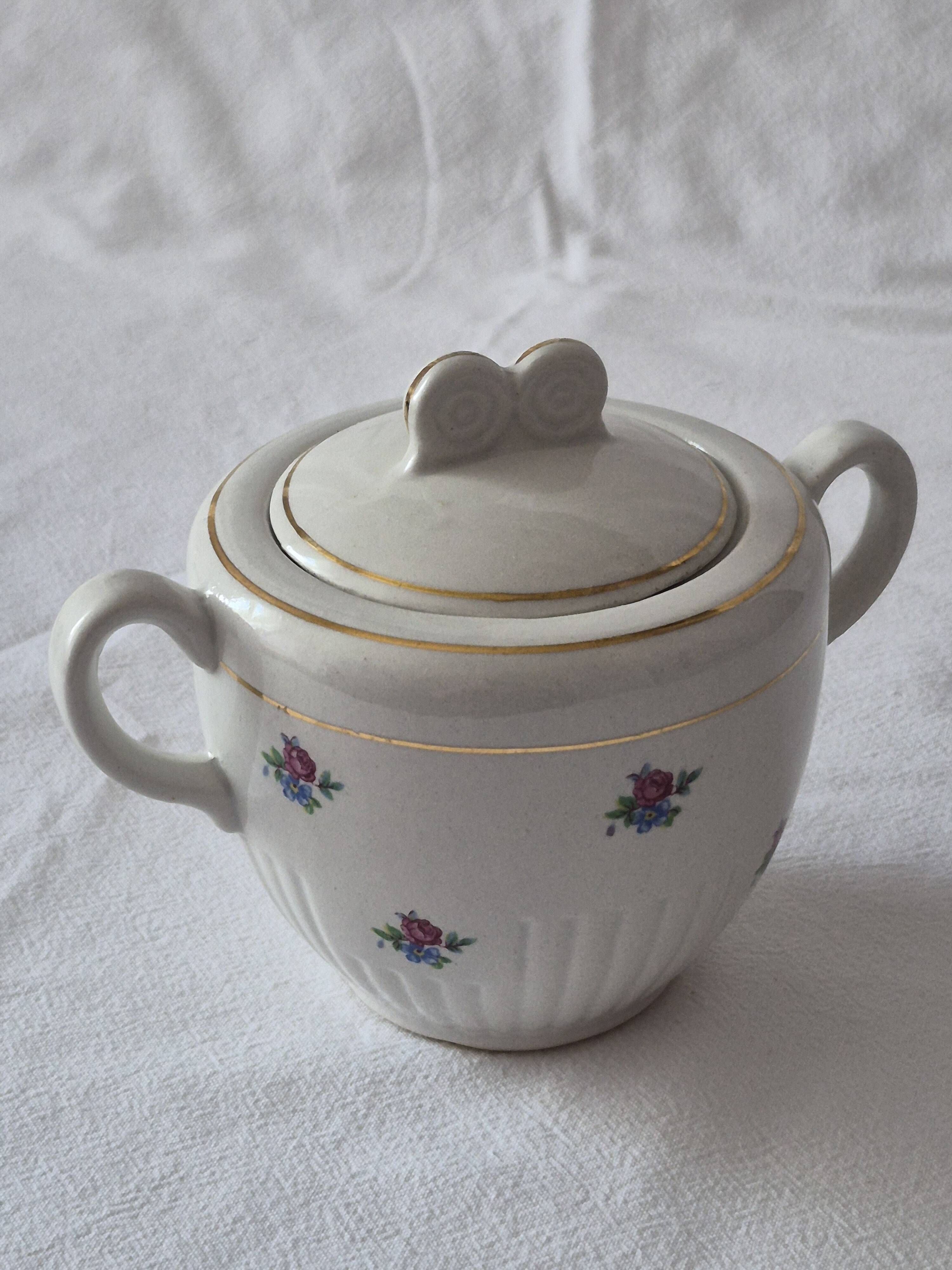 Covered sugar bowl half-porcelain Lunéville Keller and Guerin A587