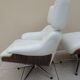 Fauteuil relax lounge et ottoman cuir blanc  palissandre