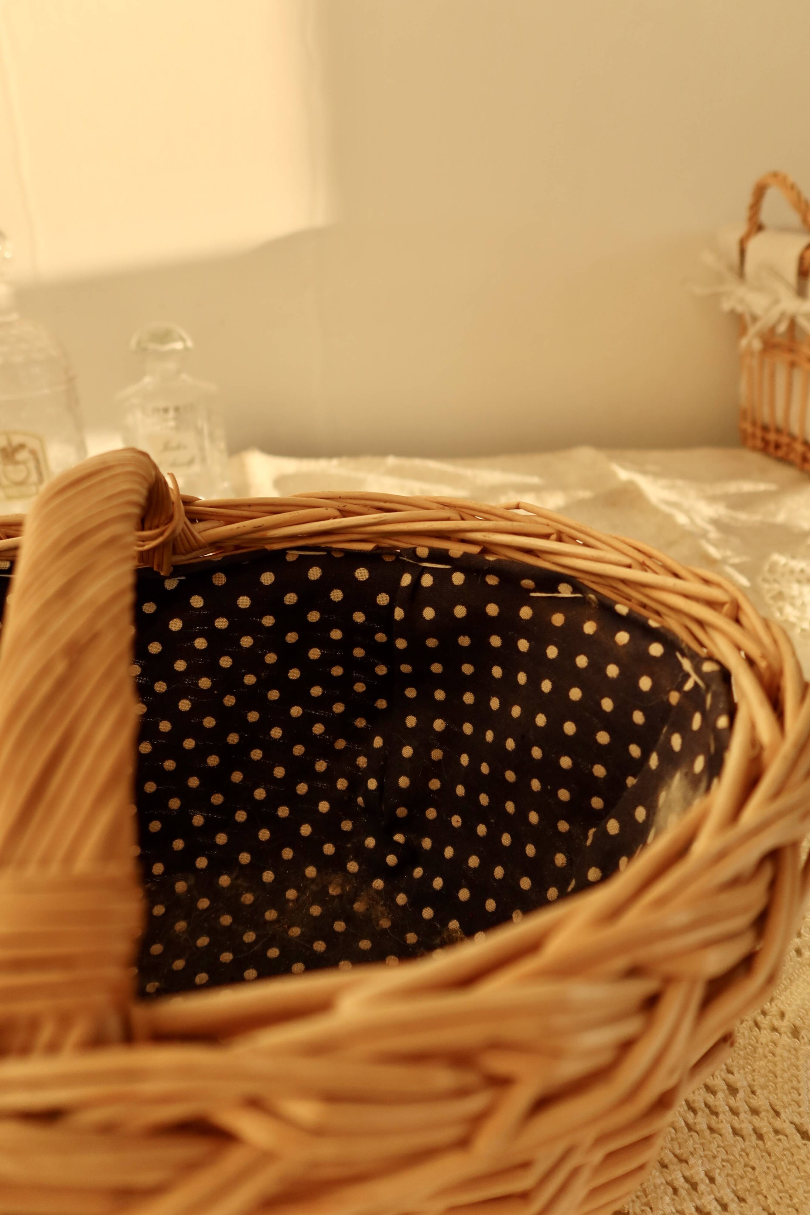 Small vintage wicker basket with navy blue lining and white polka dots - Cottage core